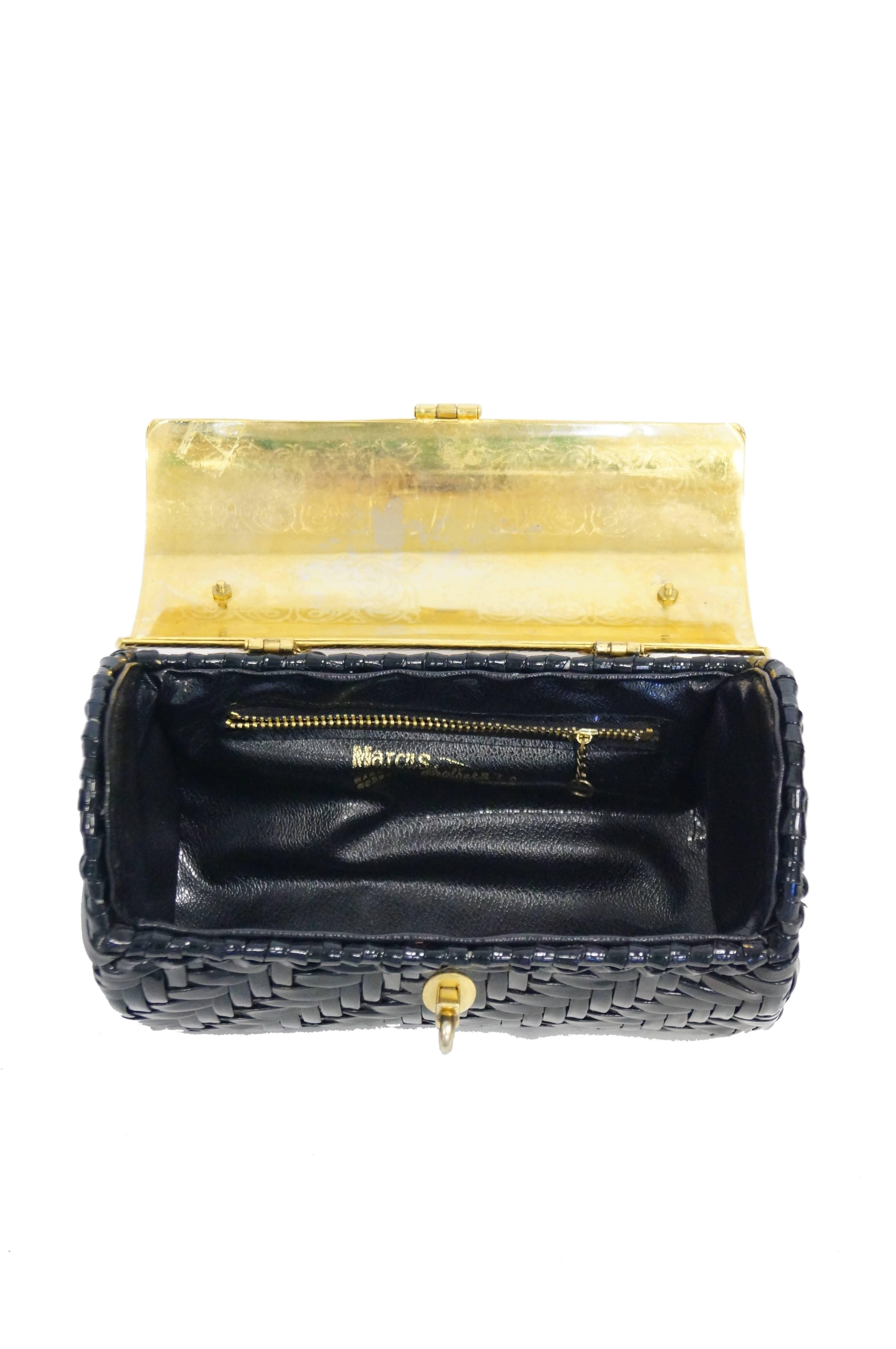 1950s Marcus Brothers Basket Weave Handbag w/ Floral Etched Gold Lid 5