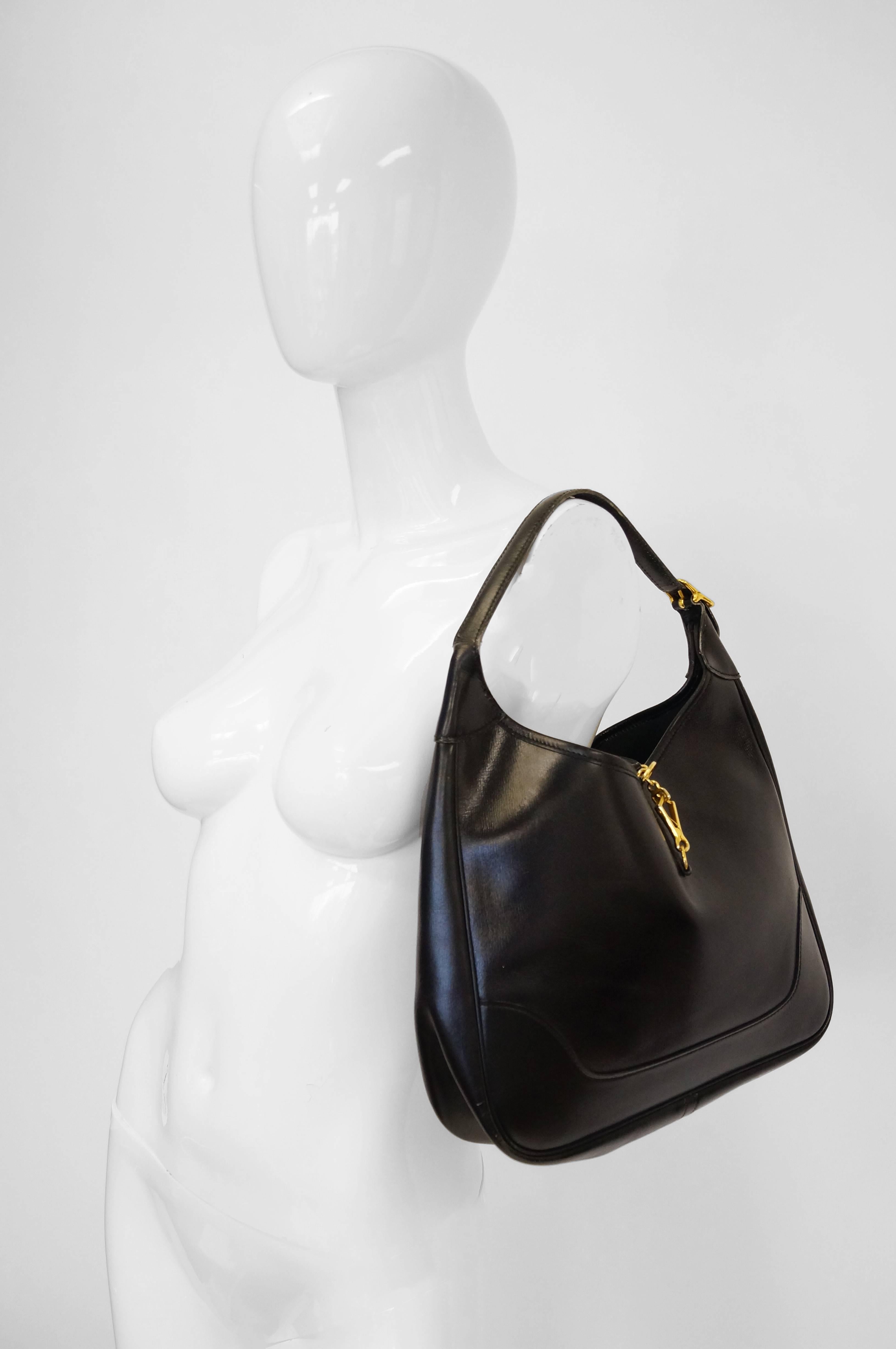1960s Hermès Trim Leather Shoulder Bag in Black  7