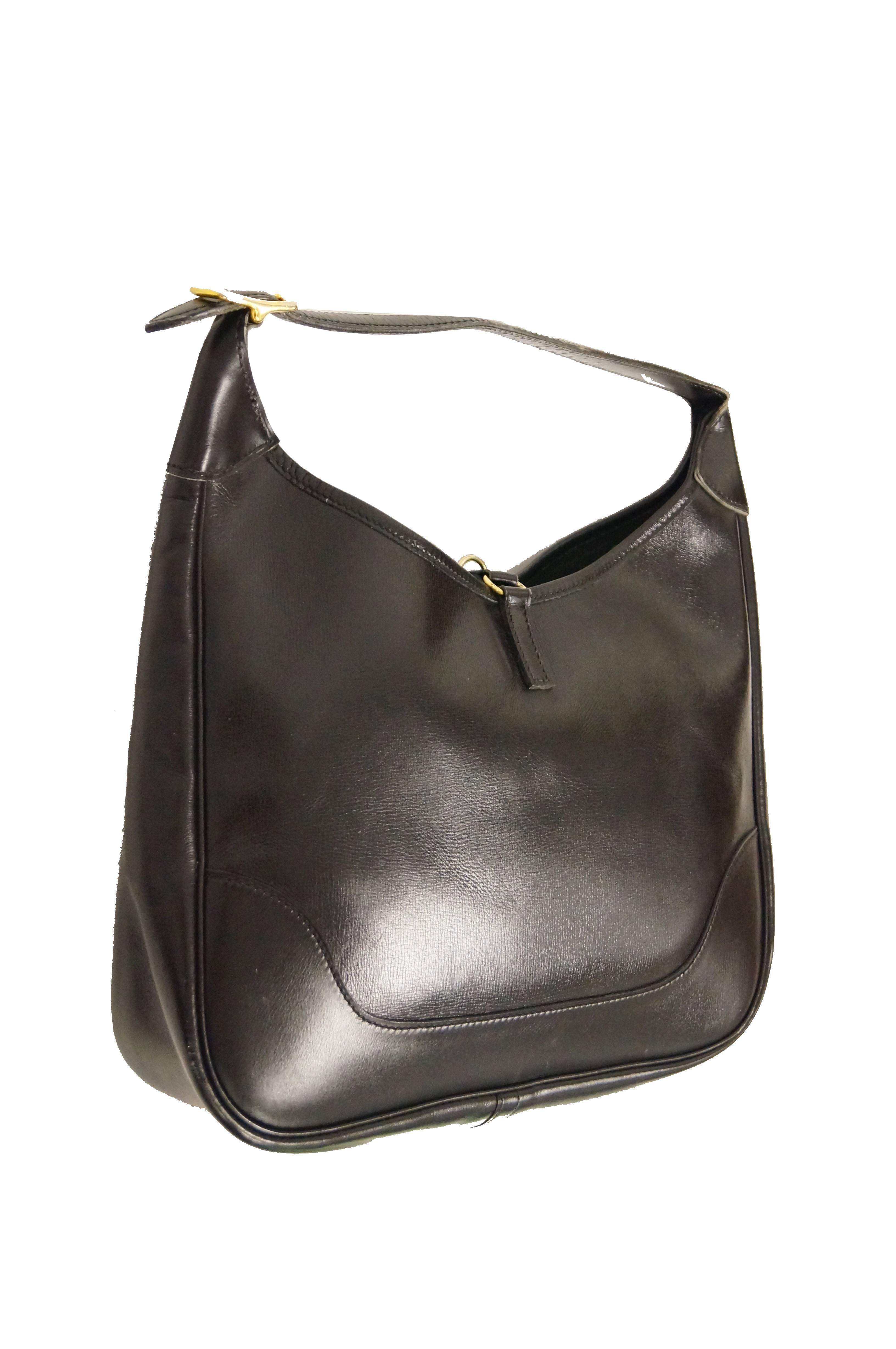1960s Hermès Trim Leather Shoulder Bag in Black  1