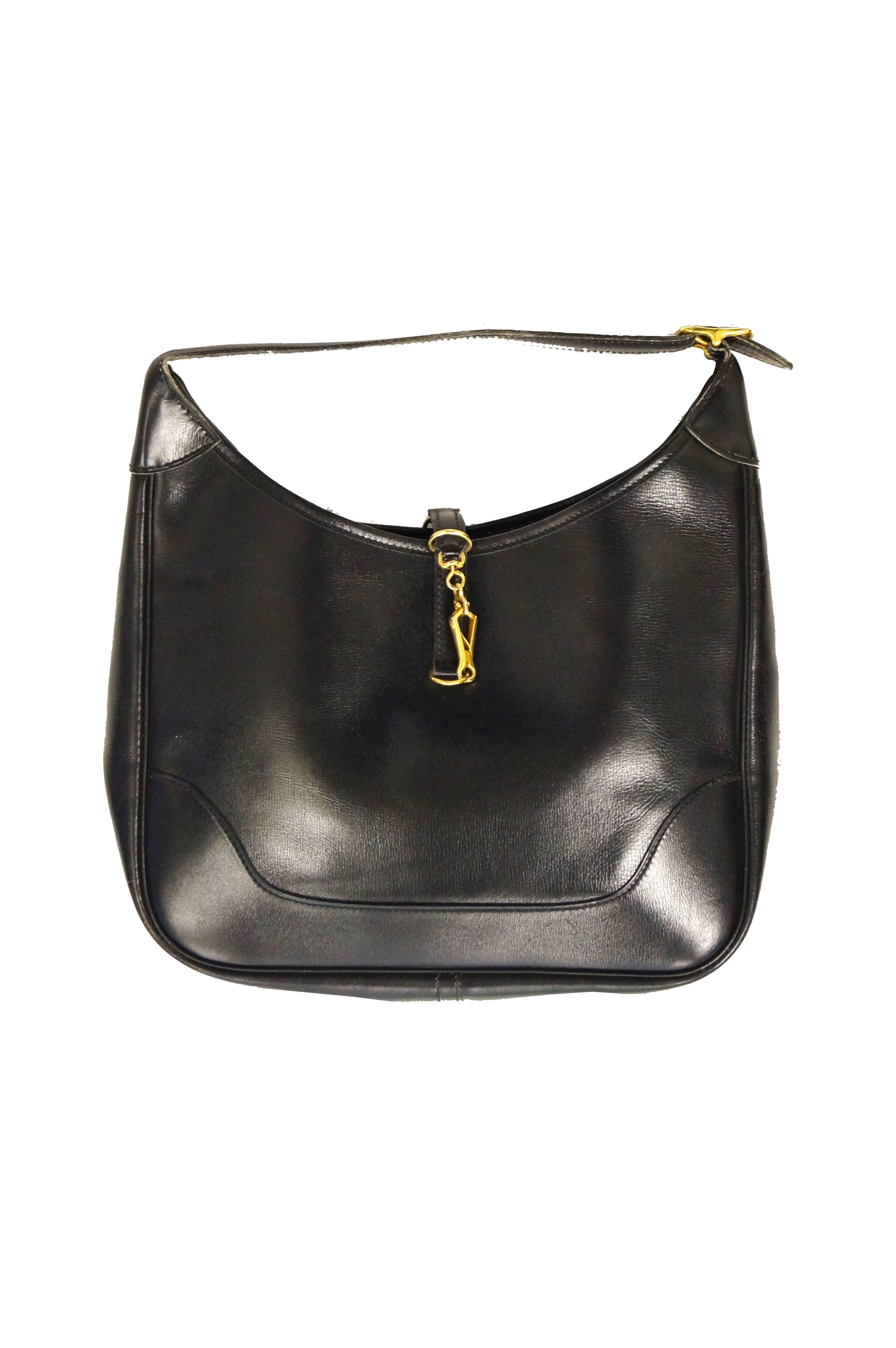 1960s Hermès Trim Leather Shoulder Bag in Black  6