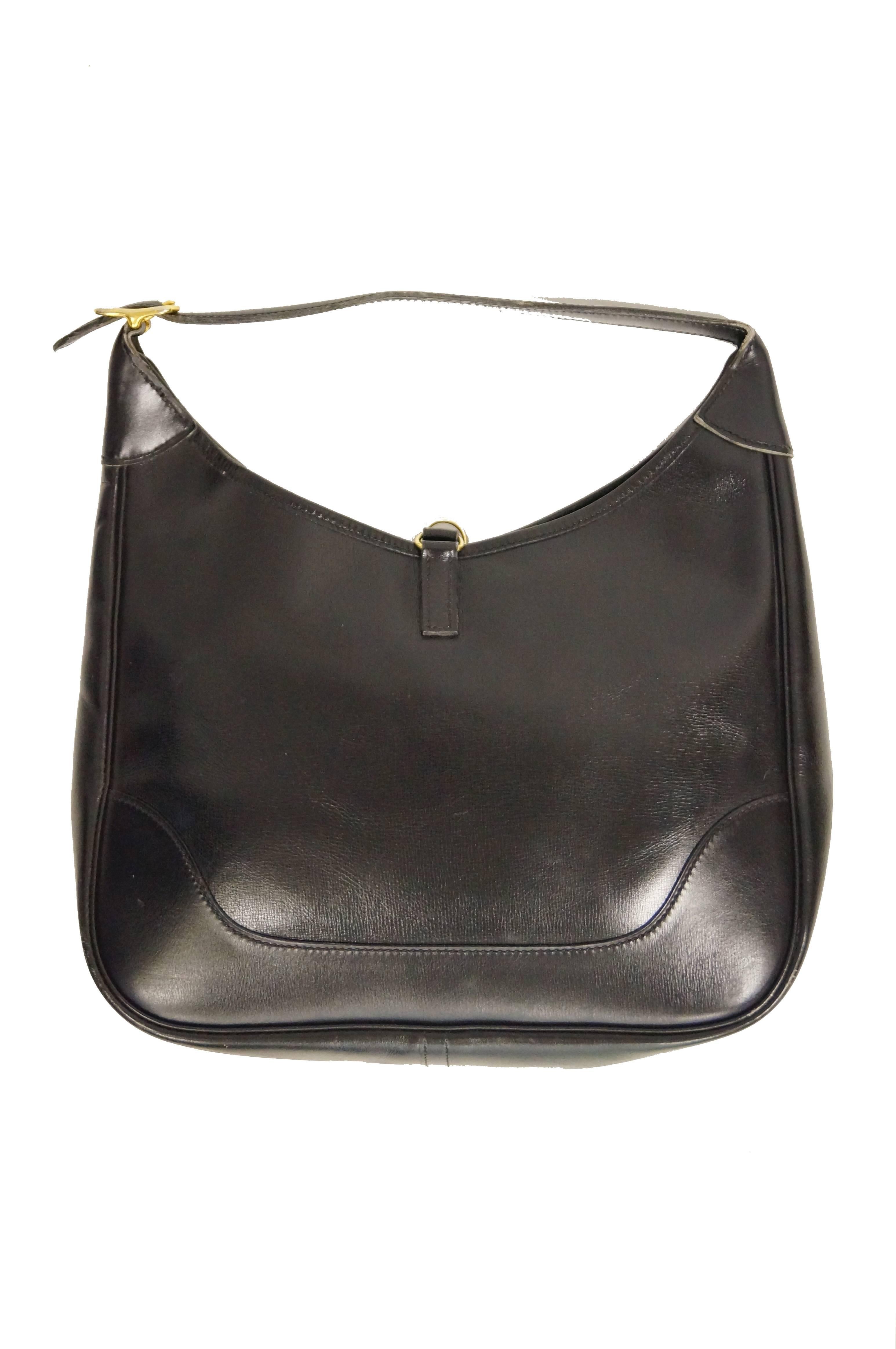 1960s Hermès Trim Leather Shoulder Bag in Black  In Excellent Condition In Houston, TX