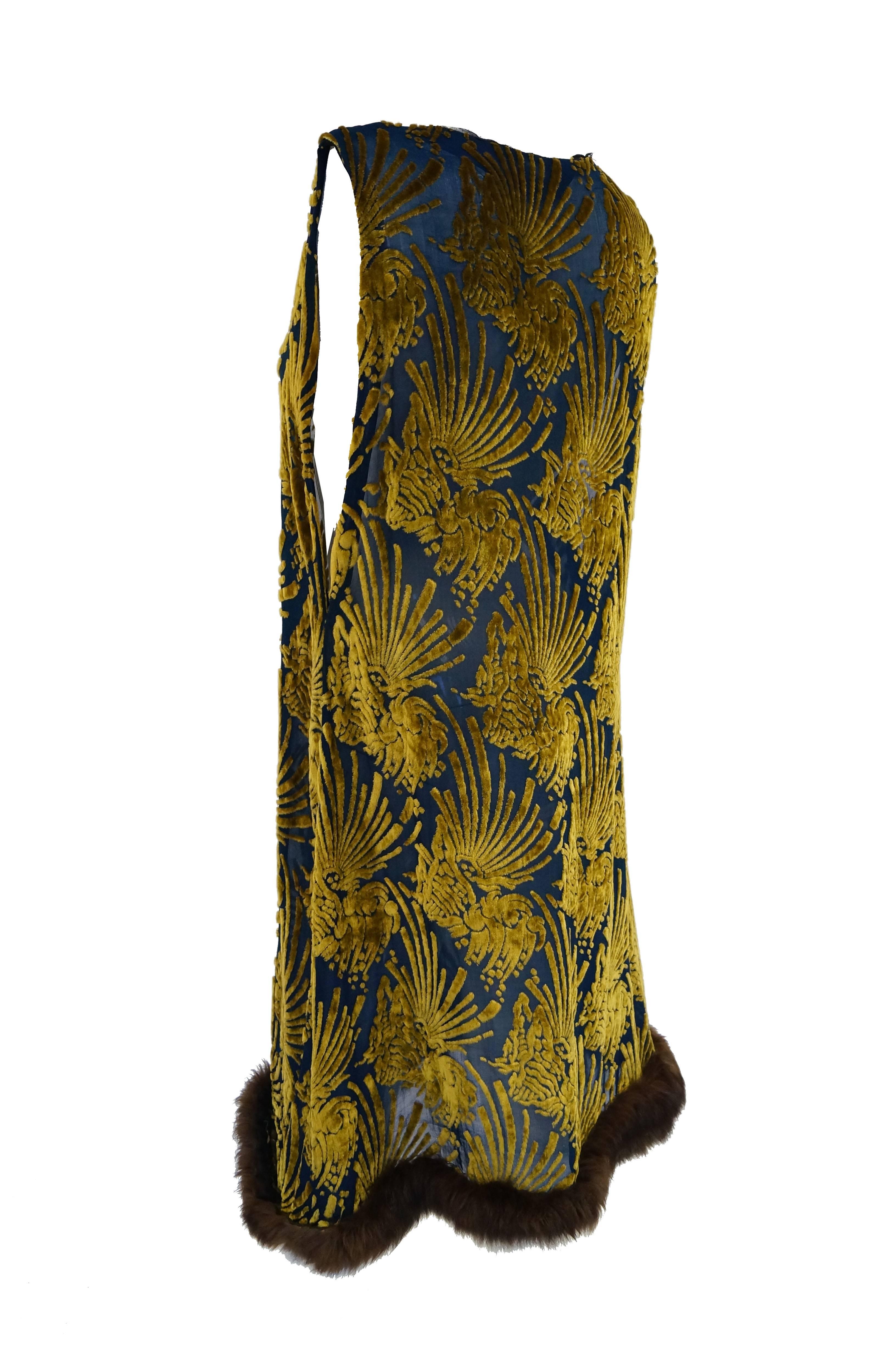  1920s Gold and Indigo Devore Velvet Evening Dress with Sable Trim In Excellent Condition For Sale In Houston, TX