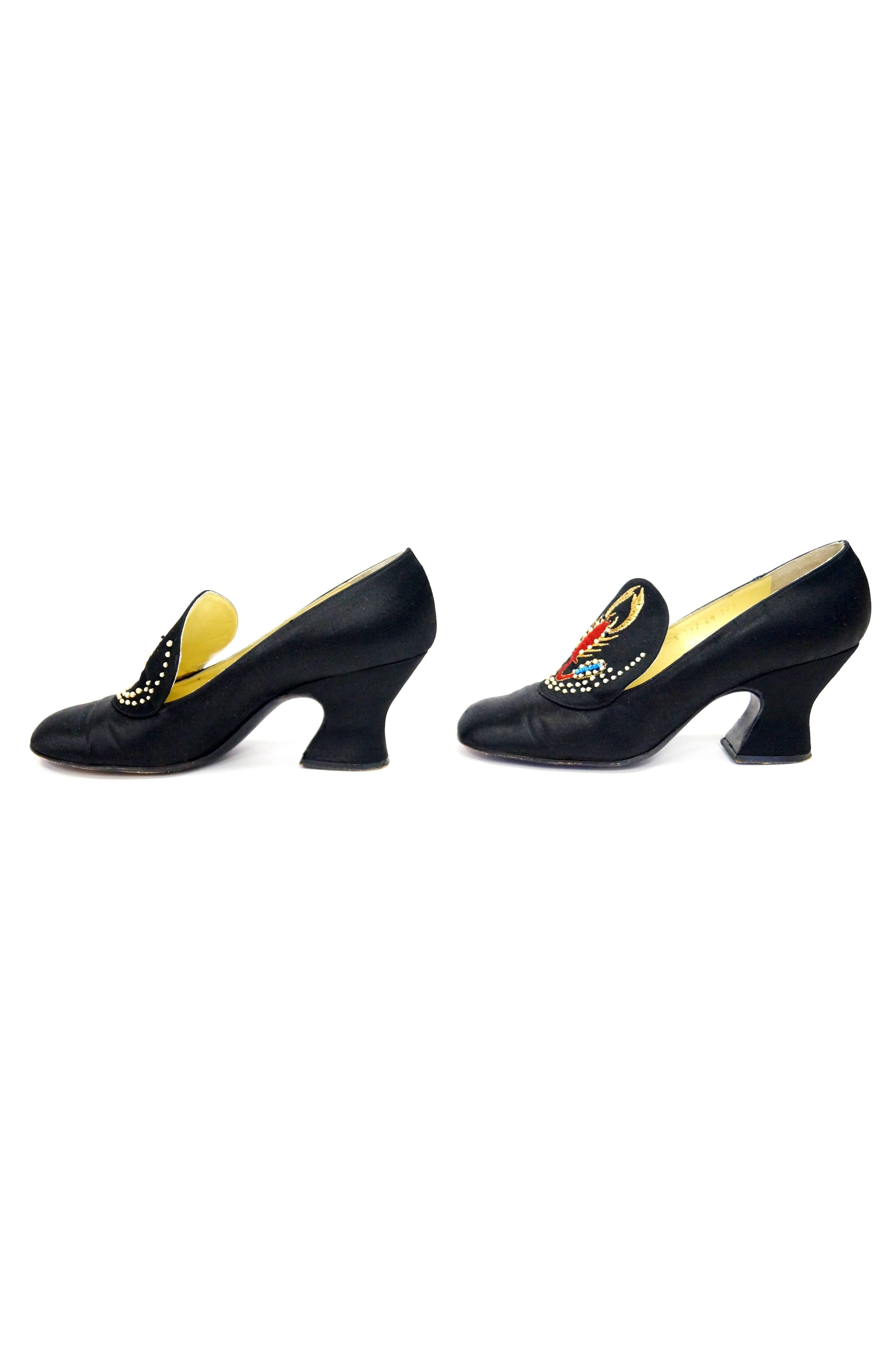 Rare 1970s “Shoe Biz” Grecian Scorpion Embroidered Satin Heel In Excellent Condition For Sale In Houston, TX