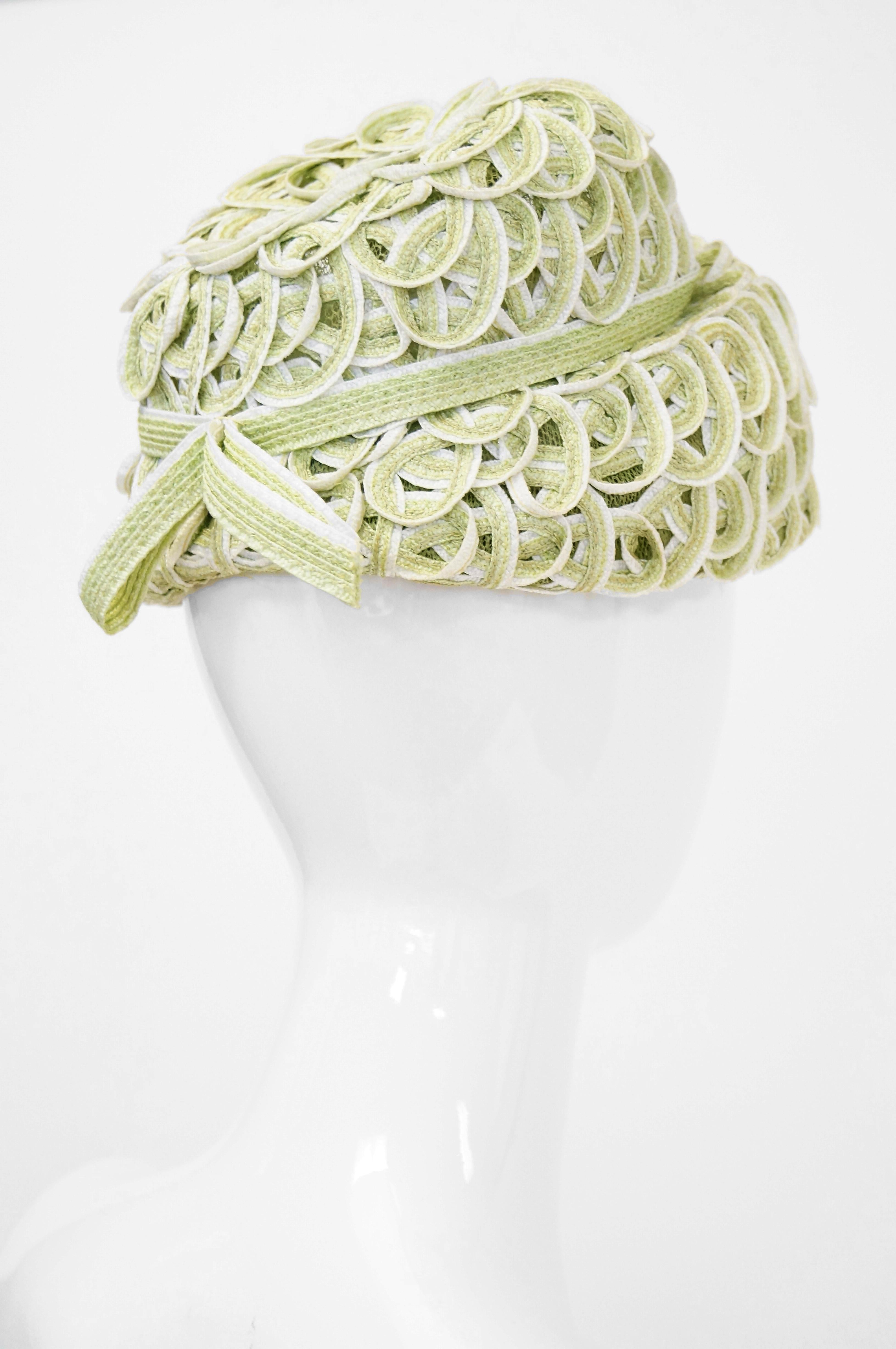 Balenciaga Reproduction Peach Basket Hat in a Subtle Green, 1950s  In Excellent Condition For Sale In Houston, TX