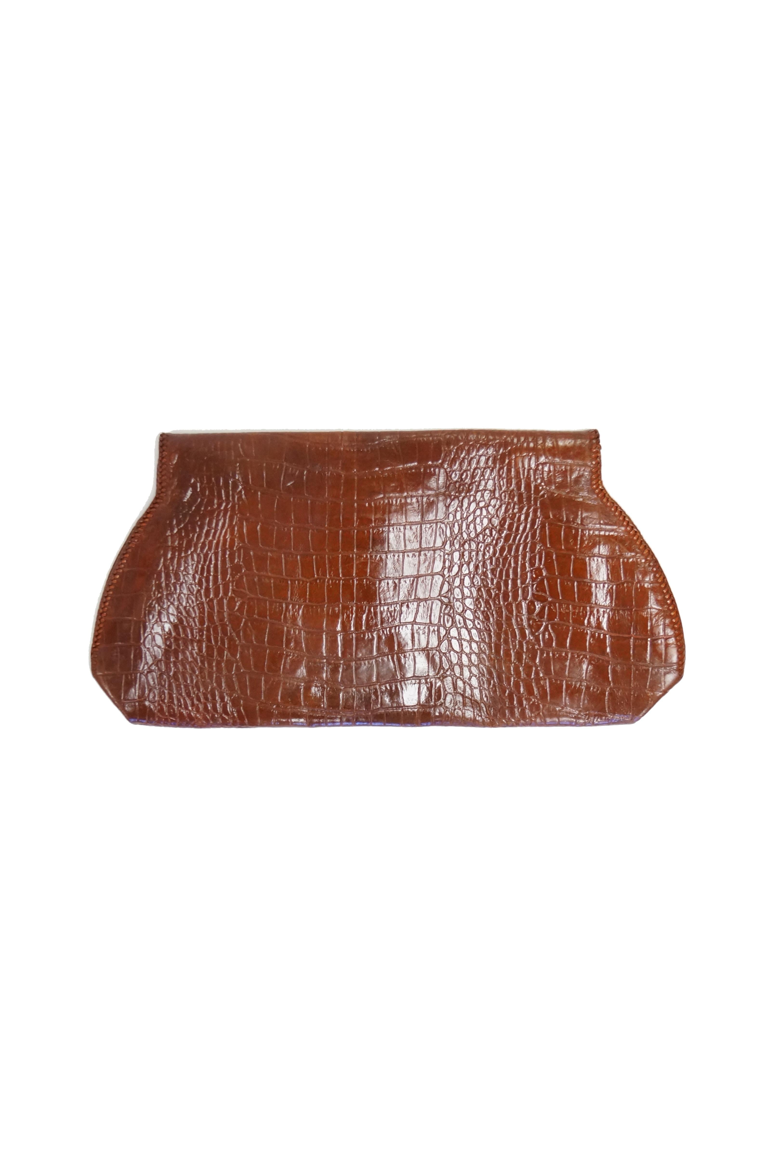 Brown 1950s Embossed Alligator Clutch with Lucite Clasp