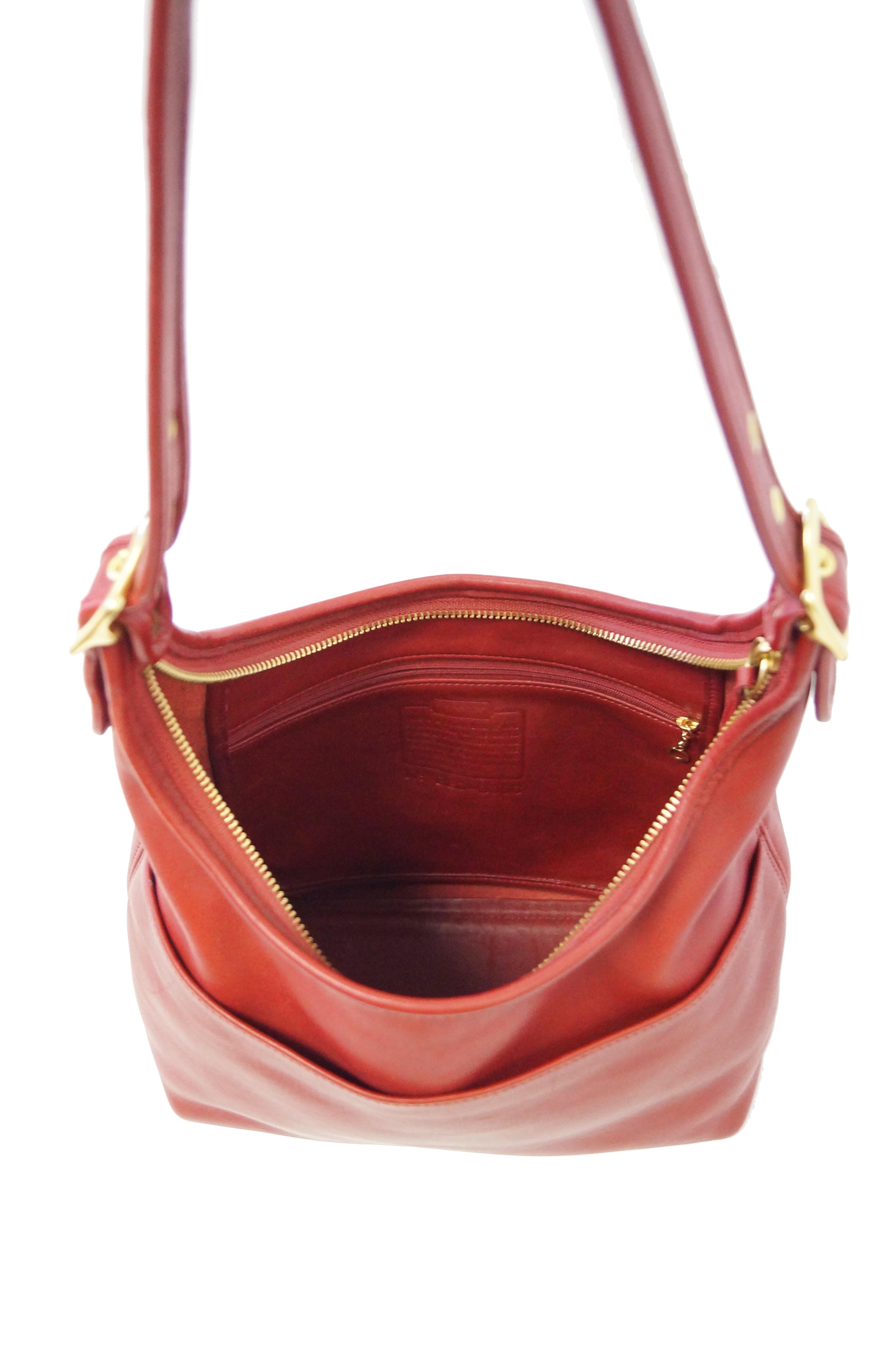 Early 2000's Bonnie Cashin Reproduction Coach Tomato Red Shoulder Bag For Sale 1