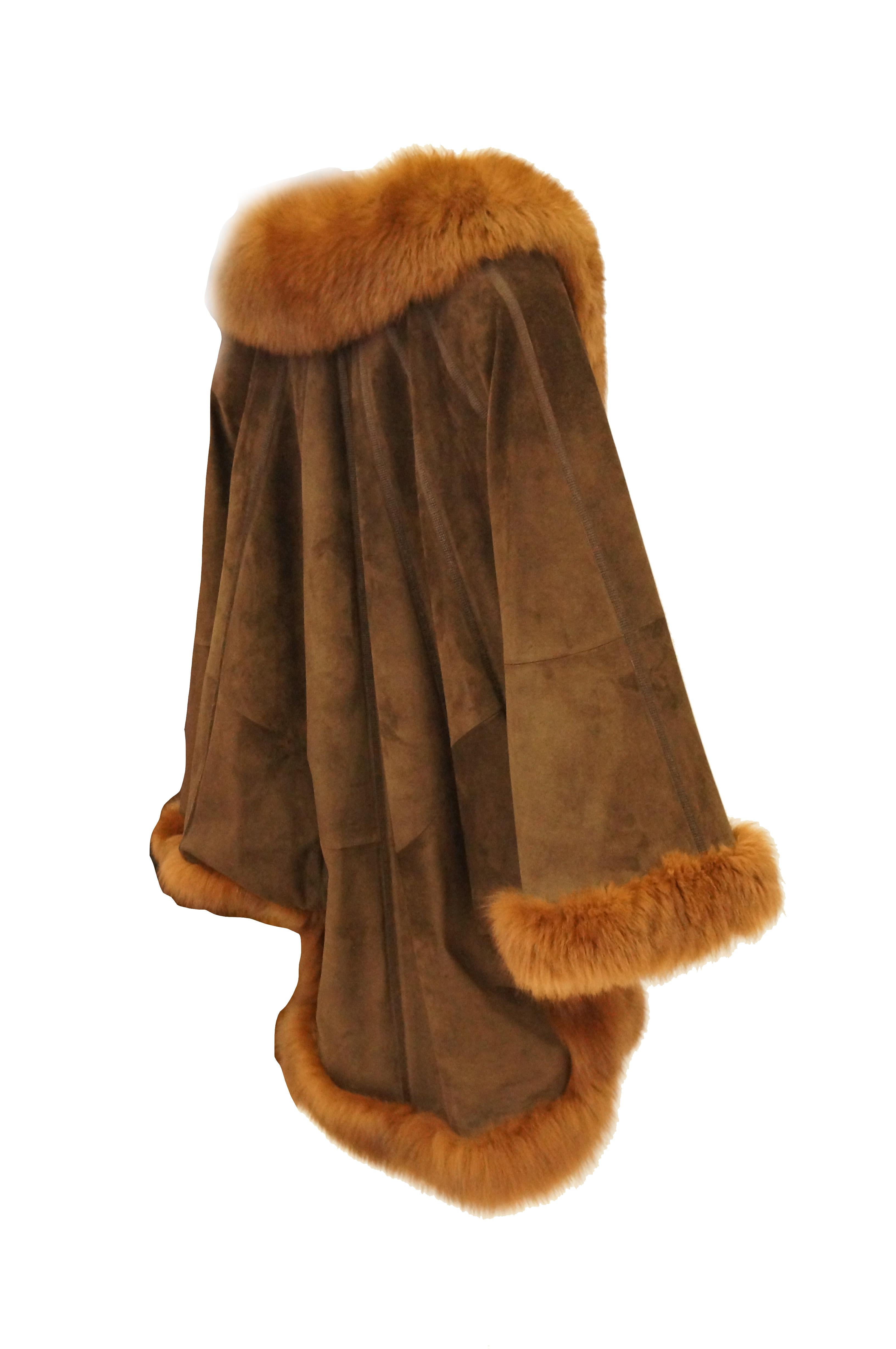 Women's 1970s Italian Beltrami Chestnut Suede and Fox Coat 14/16