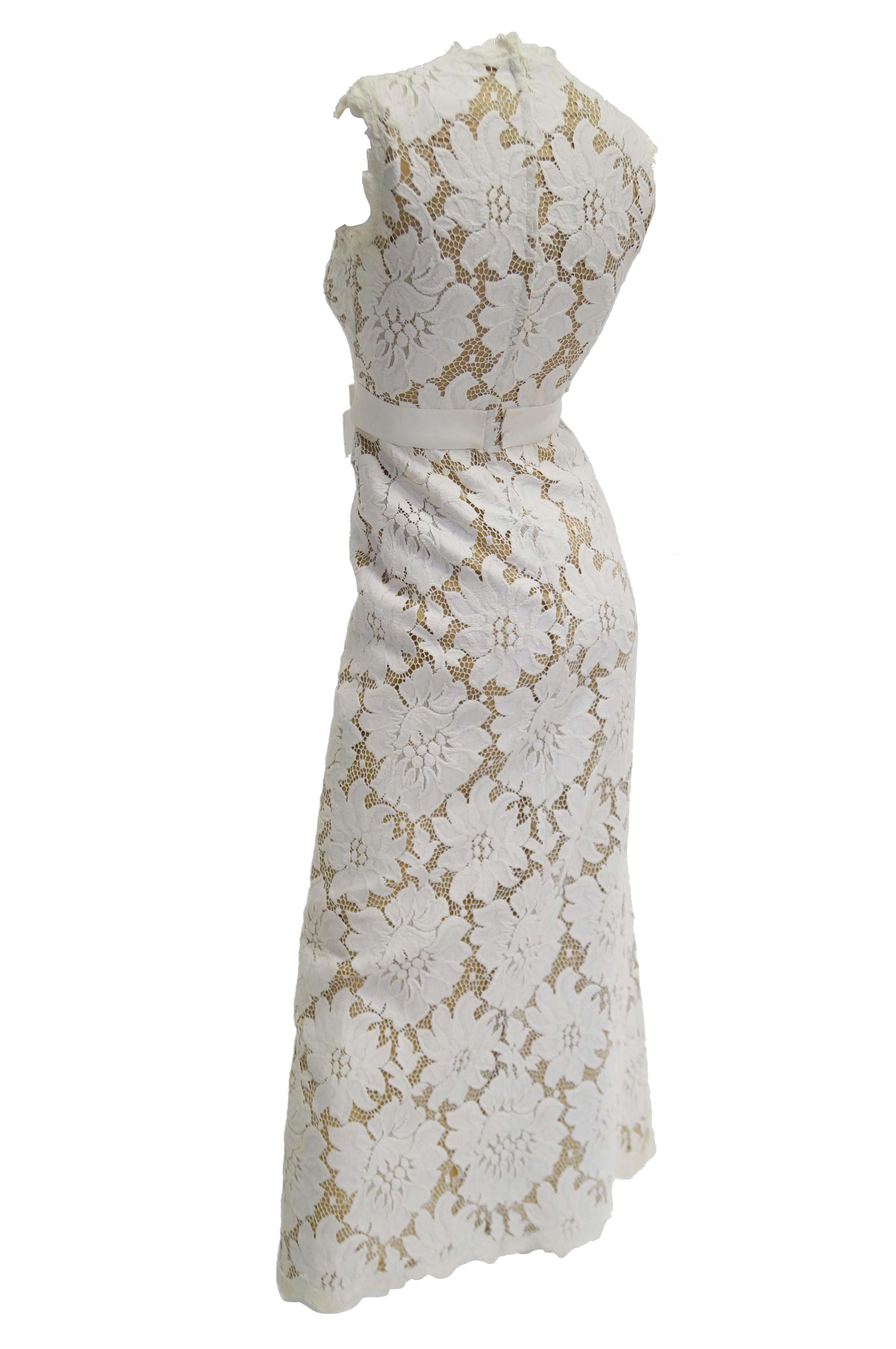 1970s White Large Scale Floral Lace Dress  2