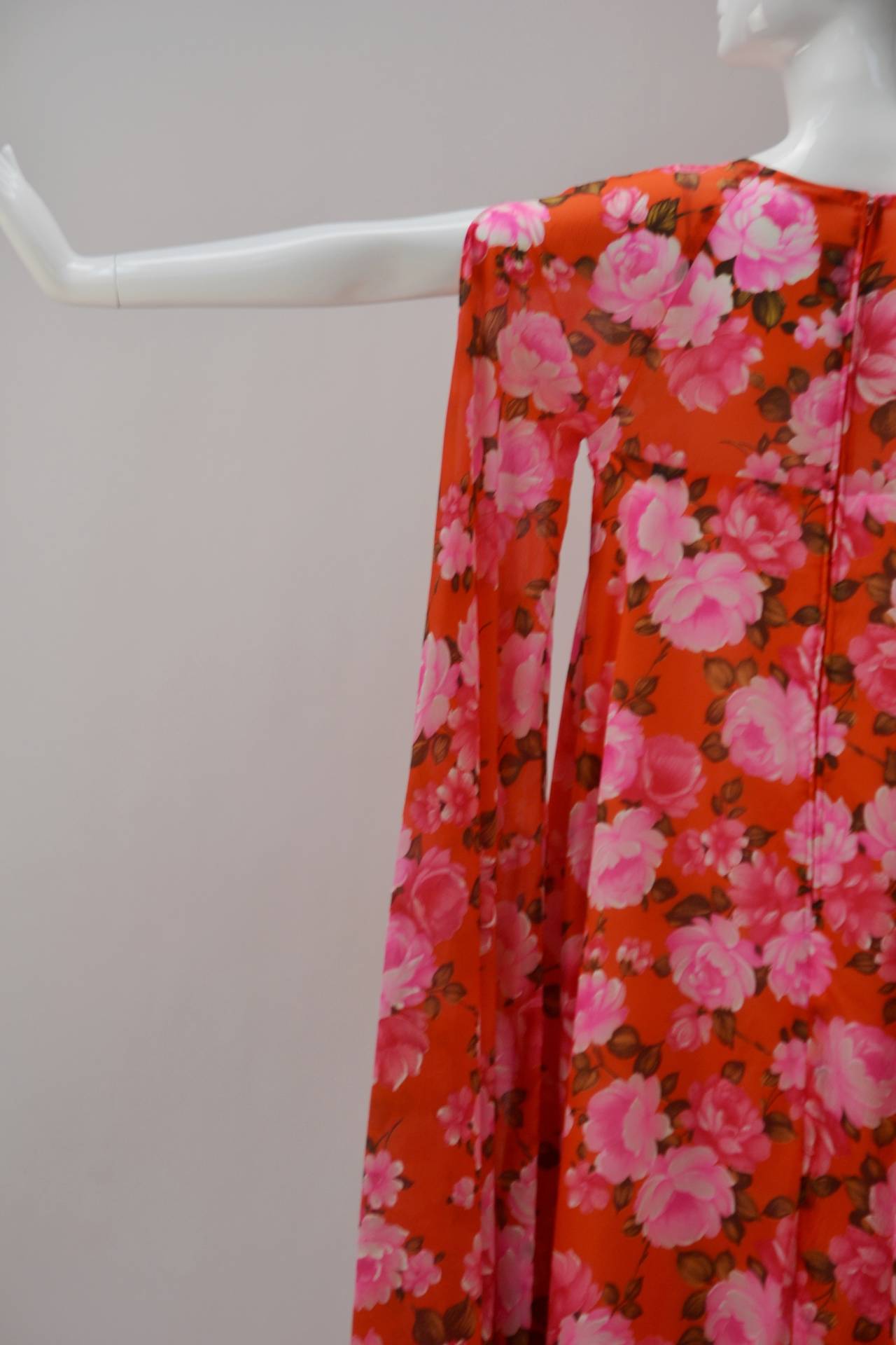 1960s Stella Fagin Rose Print Gown In Good Condition In Houston, TX