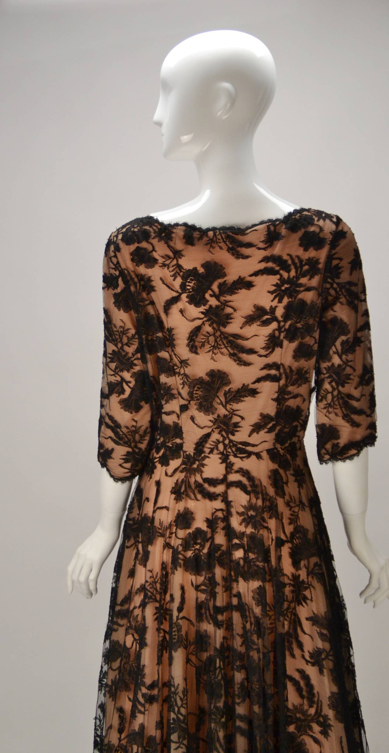 1960s Lucie Ann Black Lace and Chiffon Dressing Gown In Excellent Condition In Houston, TX