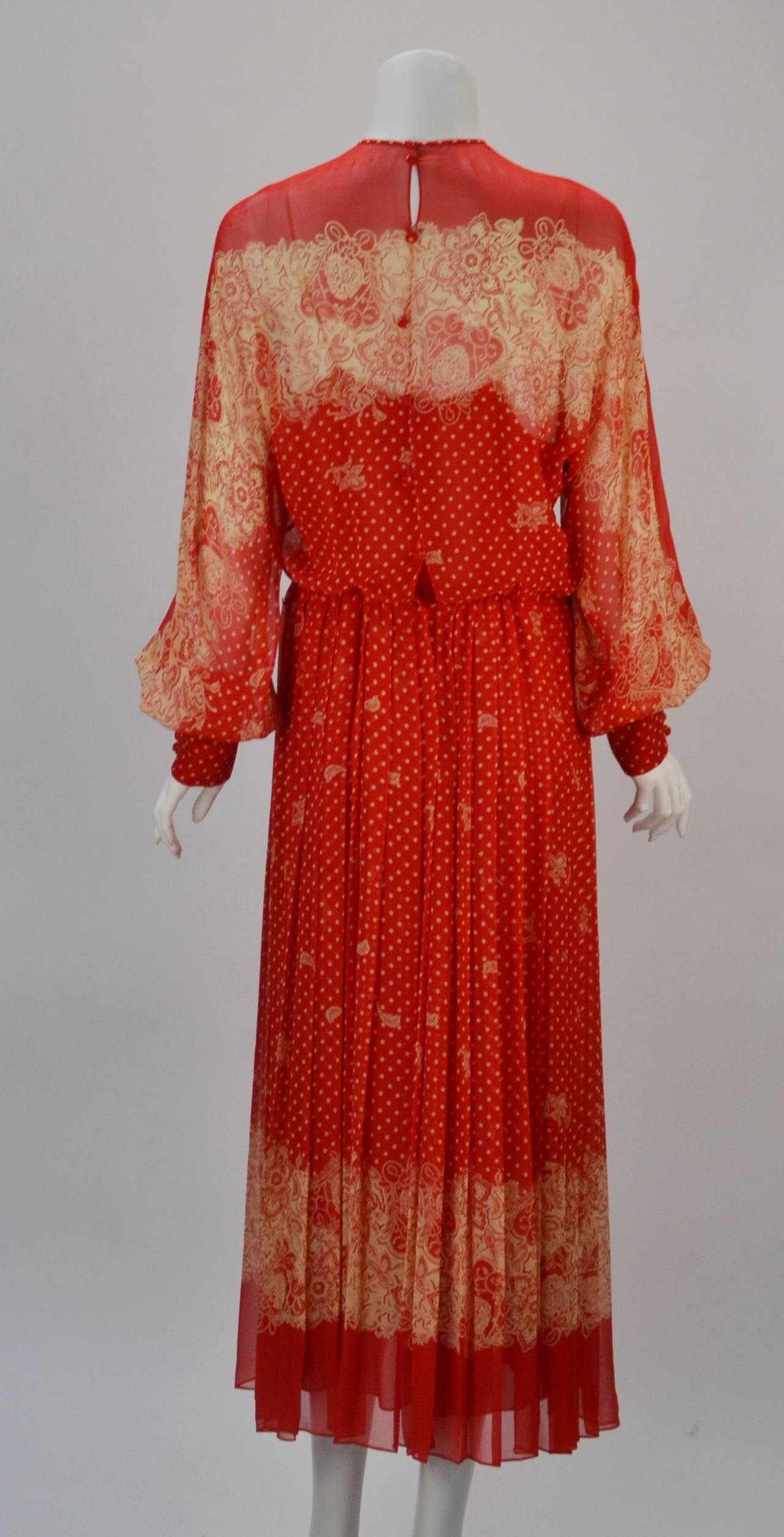 1980's Adele Simpson Red Silk Floral Print Dress In Good Condition In Houston, TX