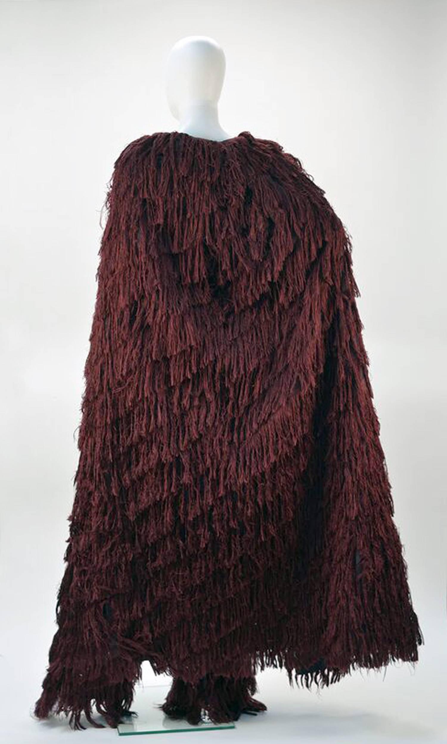 Mila Schon Burgundy Silk Fringe Cape with Matching Fringe Pants In Good Condition In Houston, TX