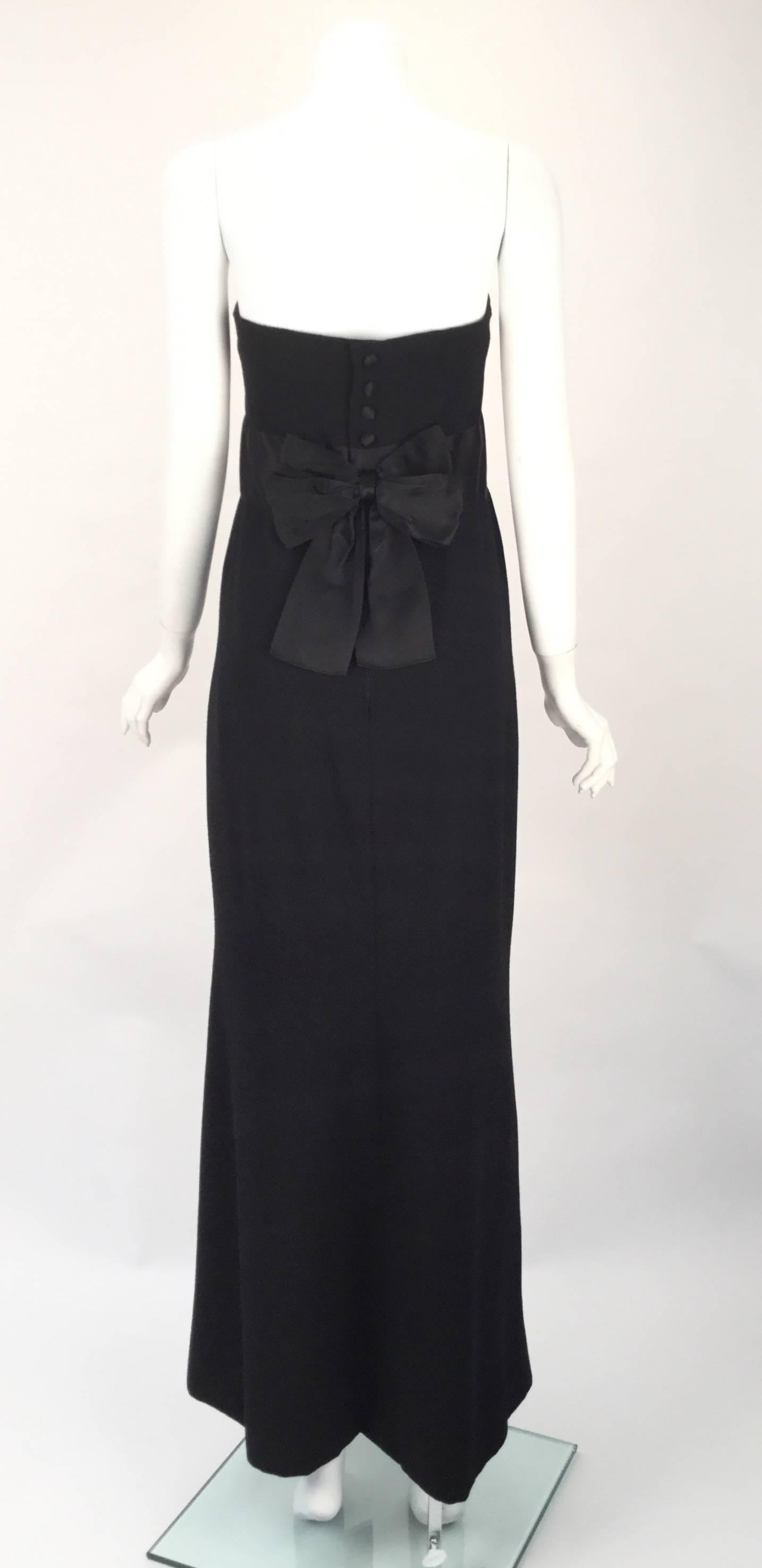 1970s Chanel Black Strapless Wool Crepe & Silk Satin Dress 16 For Sale 2