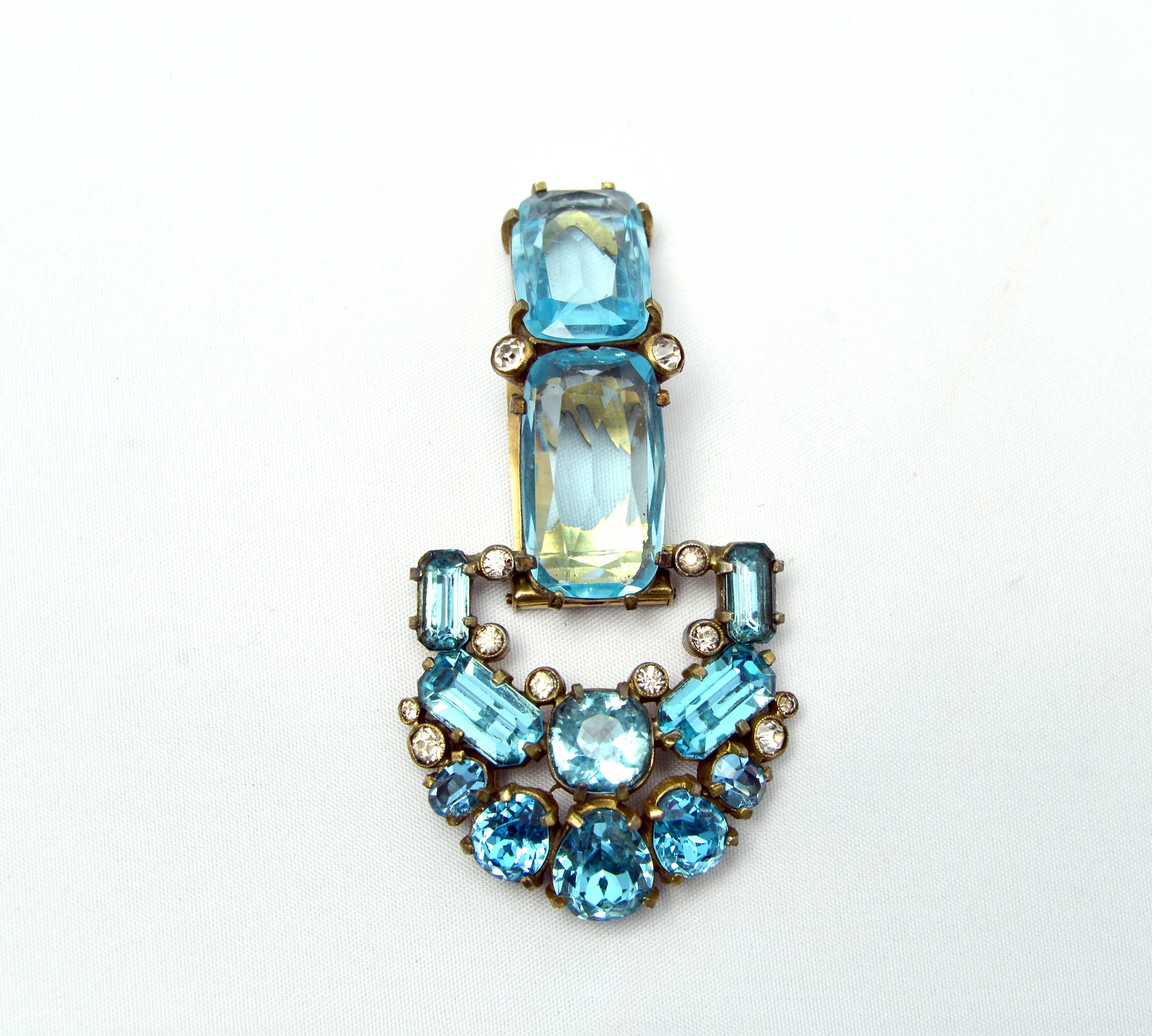 Absolutely amazing Pre-War Eisenberg Original turquoise fur clip. Vintage jewelry collectors agree that there weren't many Jewelers in our nation's history quite like Eisenberg.  Attention to detail, use of fabulous materials, and creativity allowed