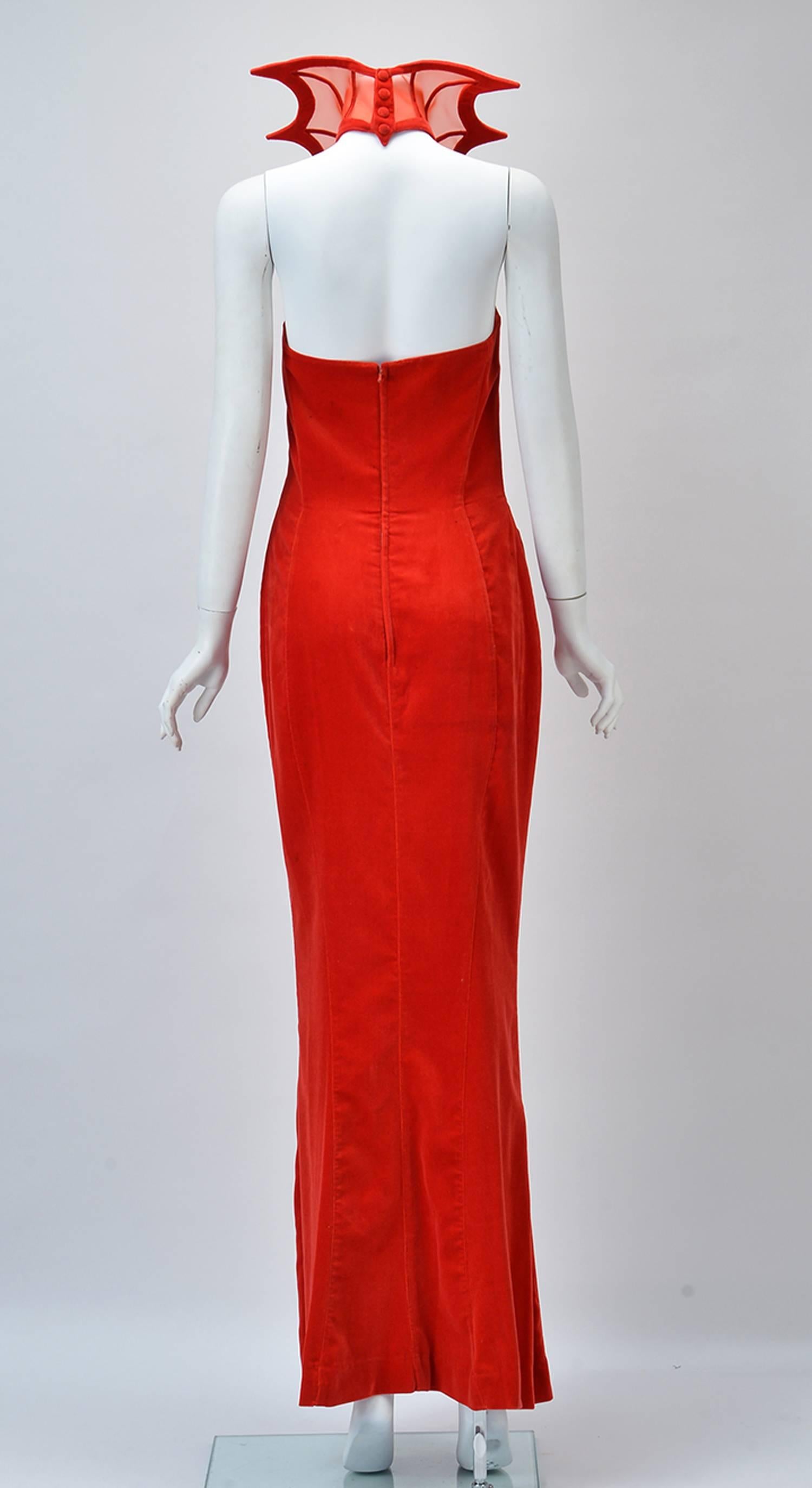 Seltenes 1980er Thierry Mugler Kleid aus rotem Samt:: 