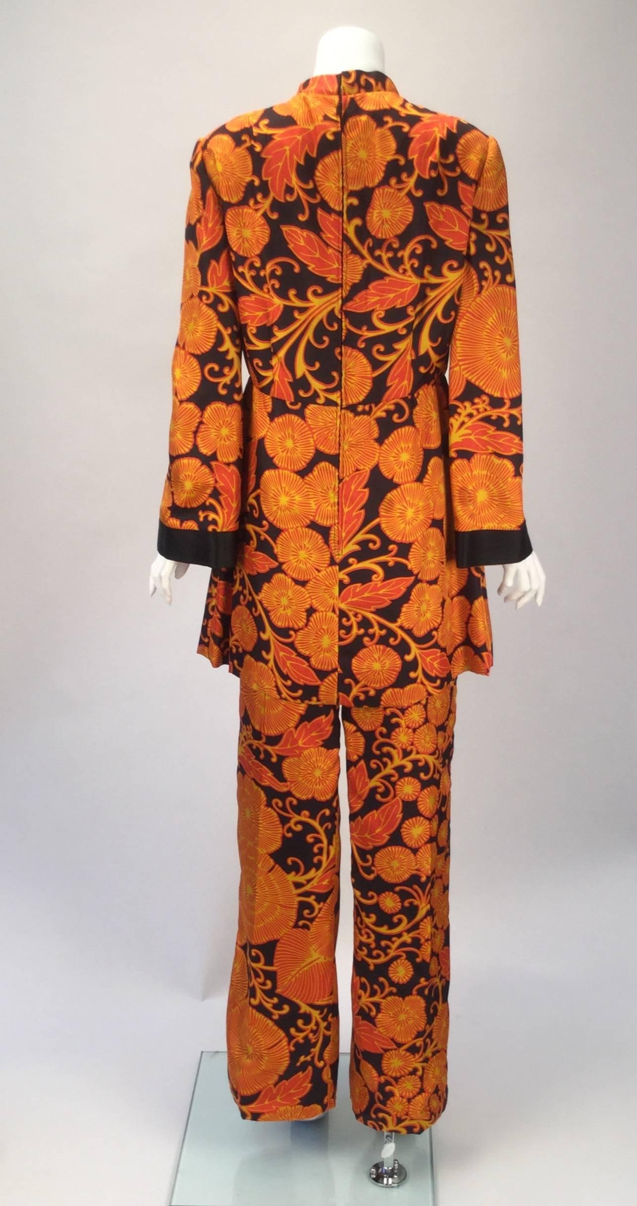 1960s Mollie Parnis Mandarin Floral Two Piece Ensemble In Excellent Condition In Houston, TX
