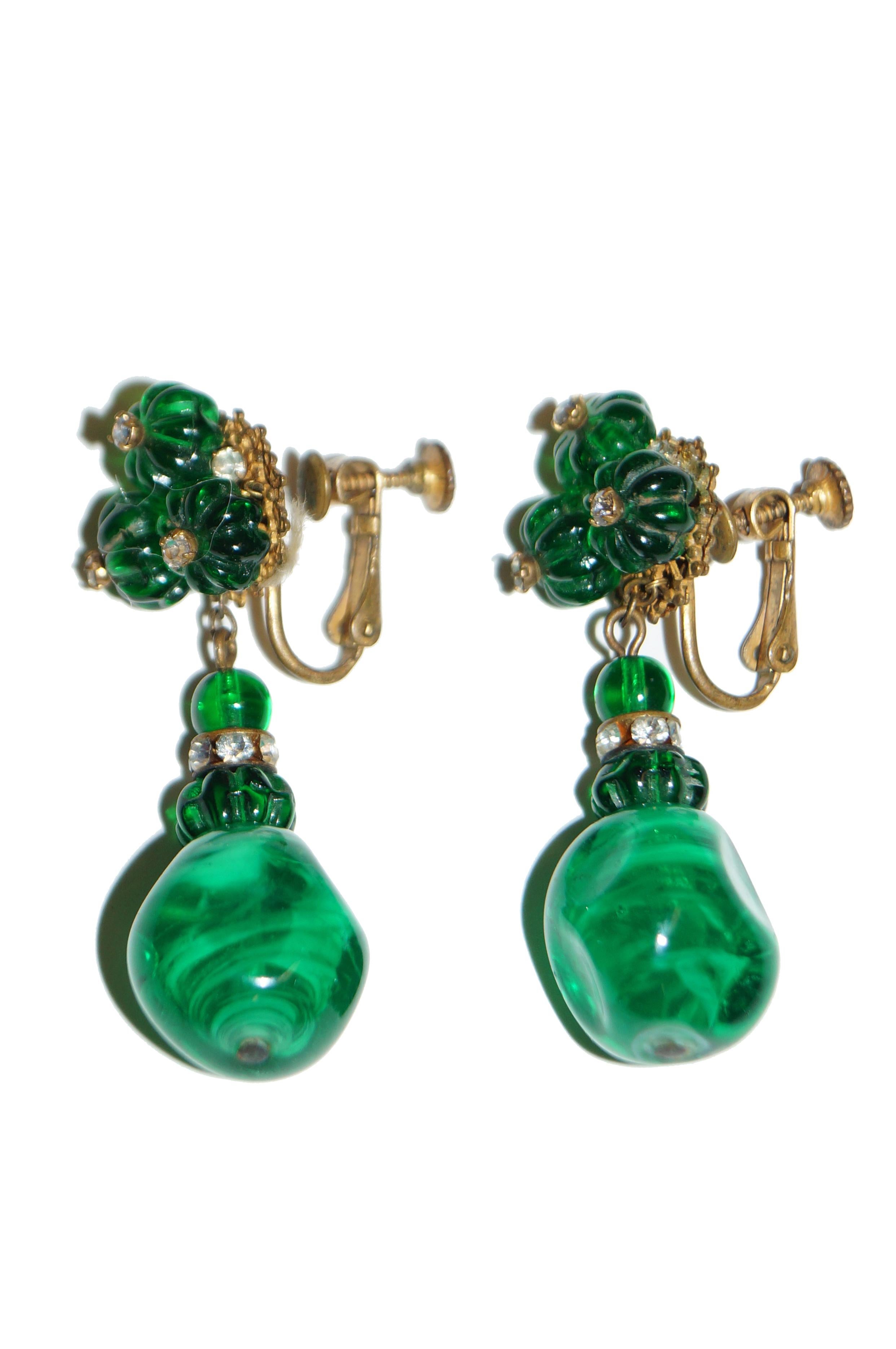 1950s Miriam Haskell Emerald Green Poured Glass and Rhinestone  Drop Earrings In Good Condition In Houston, TX