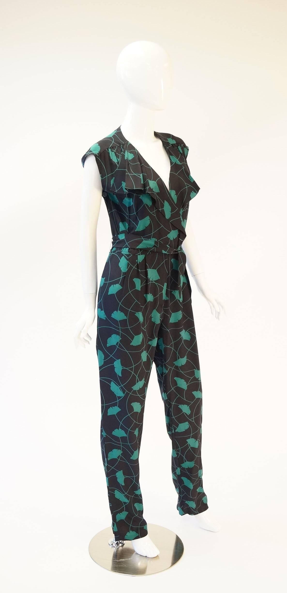 1980s Diane Von Furstenberg Leaf Jumper In Good Condition For Sale In Houston, TX