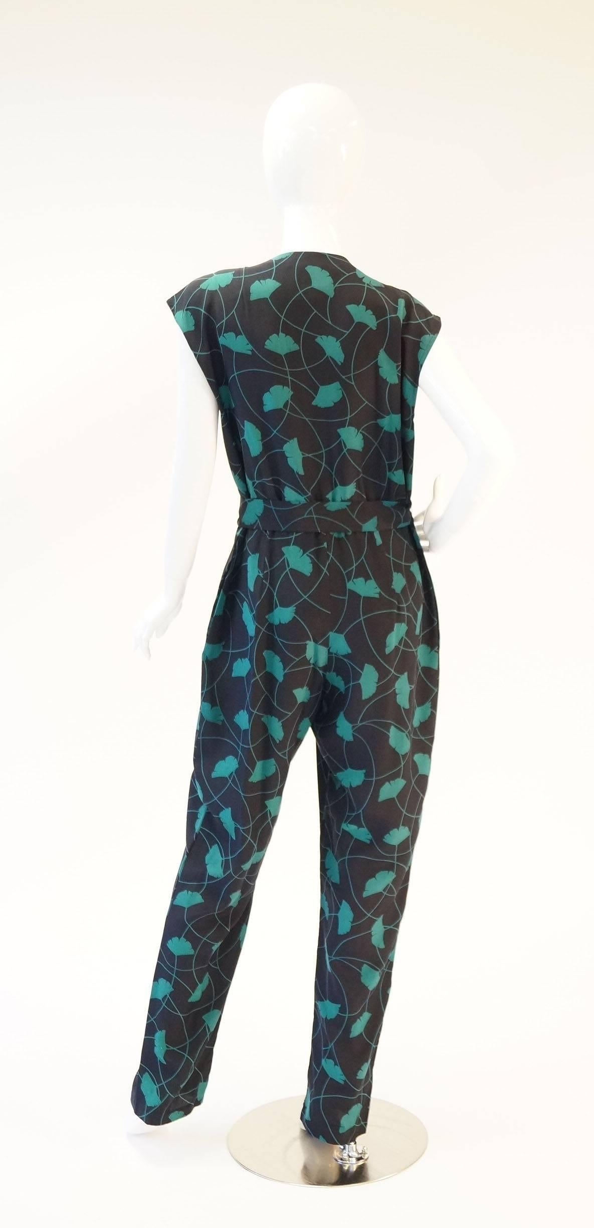 Women's 1980s Diane Von Furstenberg Leaf Jumper For Sale