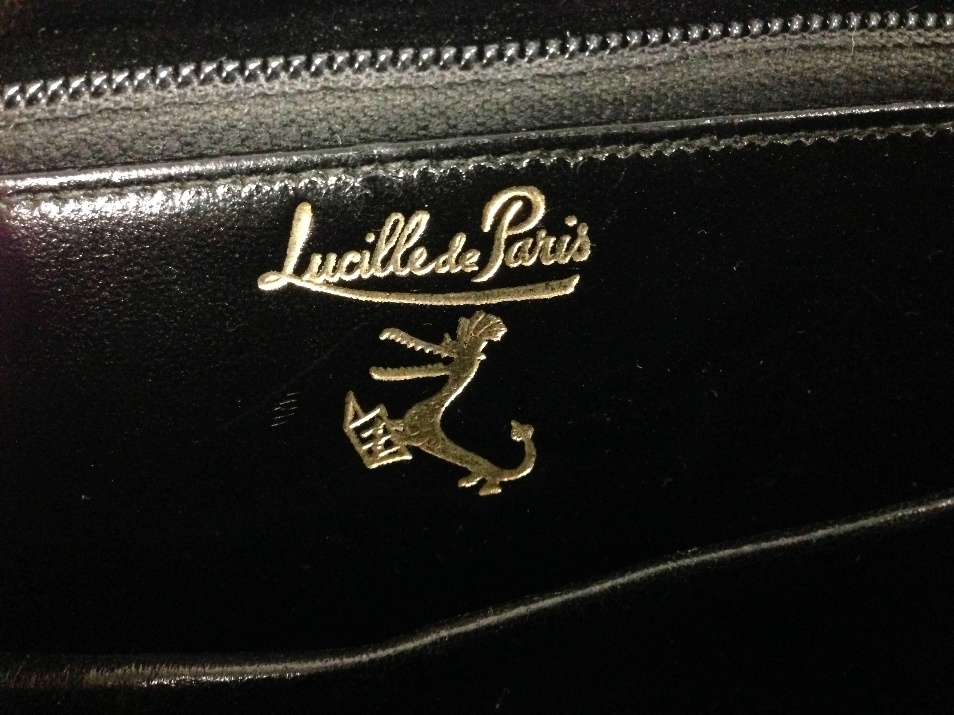 Lucille de Paris Alligator Handbag with Gold Tone Metal Hardware In Excellent Condition For Sale In Houston, TX