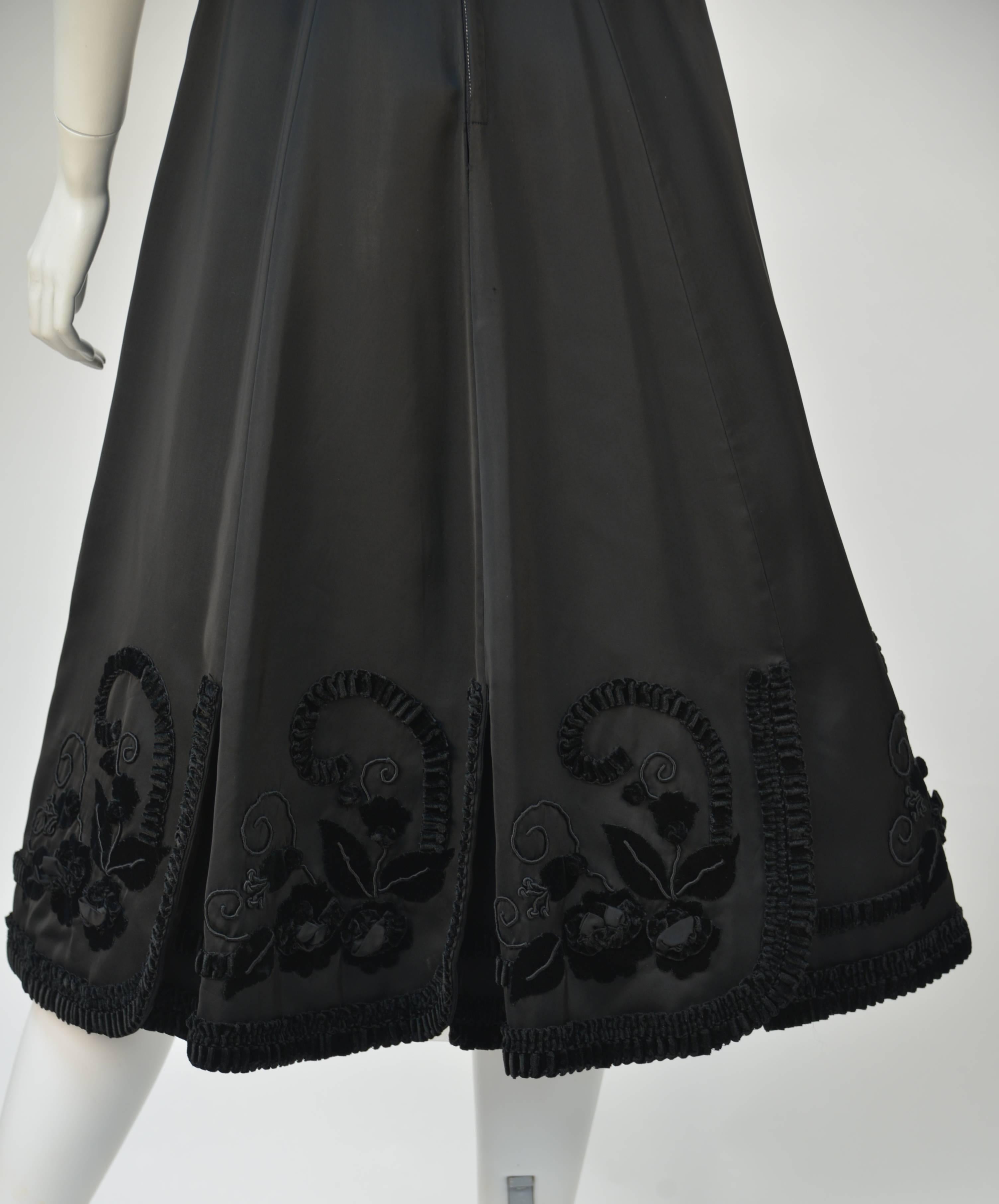 Women's 1950s Black Satin Party Dress with Velvet Trim and Floral Detail For Sale