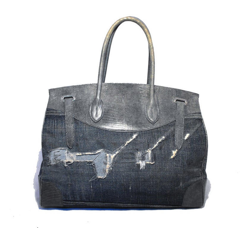 STUNNING, RARE, RALPH LAUREN distressed denim and lizard XL Ricky bag in excellent condition.  Distressed denim exterior trimmed with blue lizard leather and silver hardware.  Sliding latch closure opens through 2 double side straps to a tan canvas