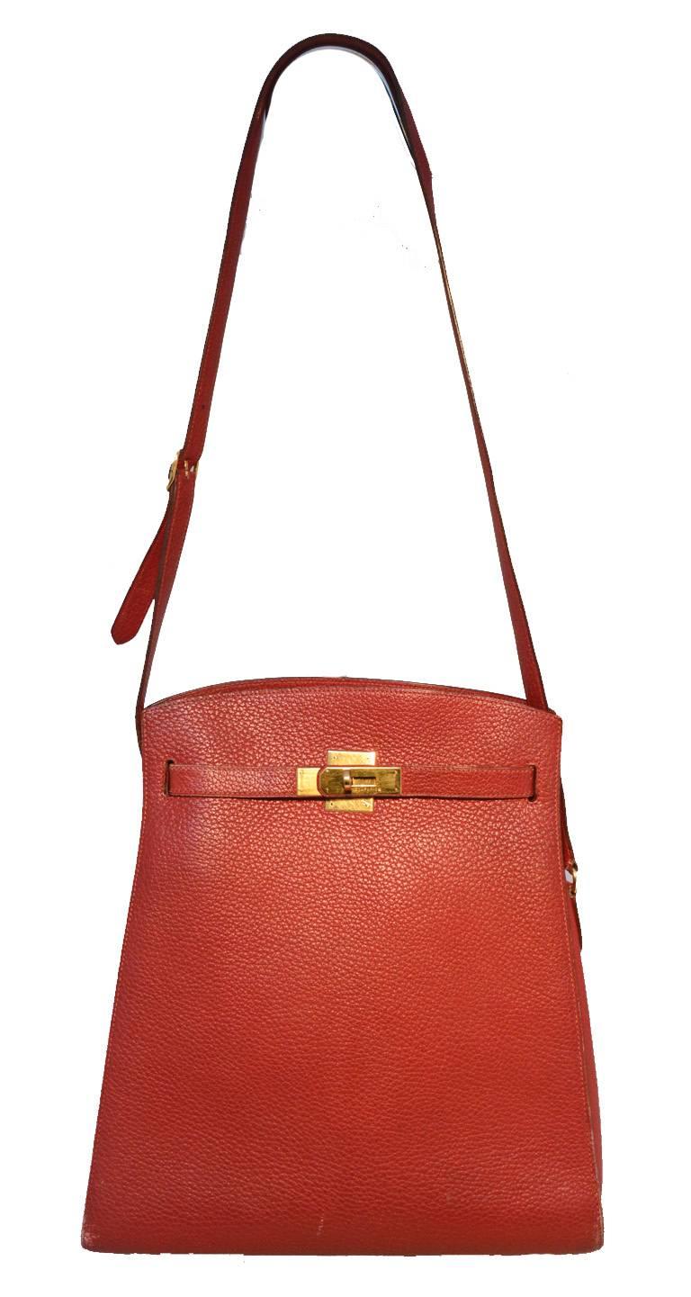 Hermes Vintage Rouge Clemence Leather Kelly Sport Shoulder Bag In Excellent Condition In Philadelphia, PA