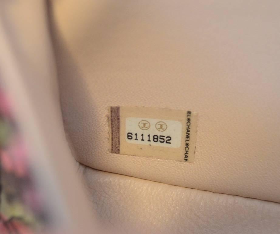 Chanel Mini Bolso Clásico con Solapa de Piel de Serpiente de Pitón Multicolor 2