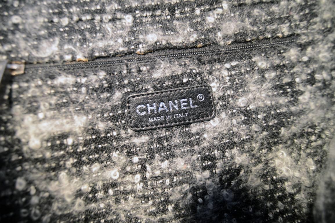Chanel Light Grey Leather and Tweed Trim Shoulder Bag Tote  4