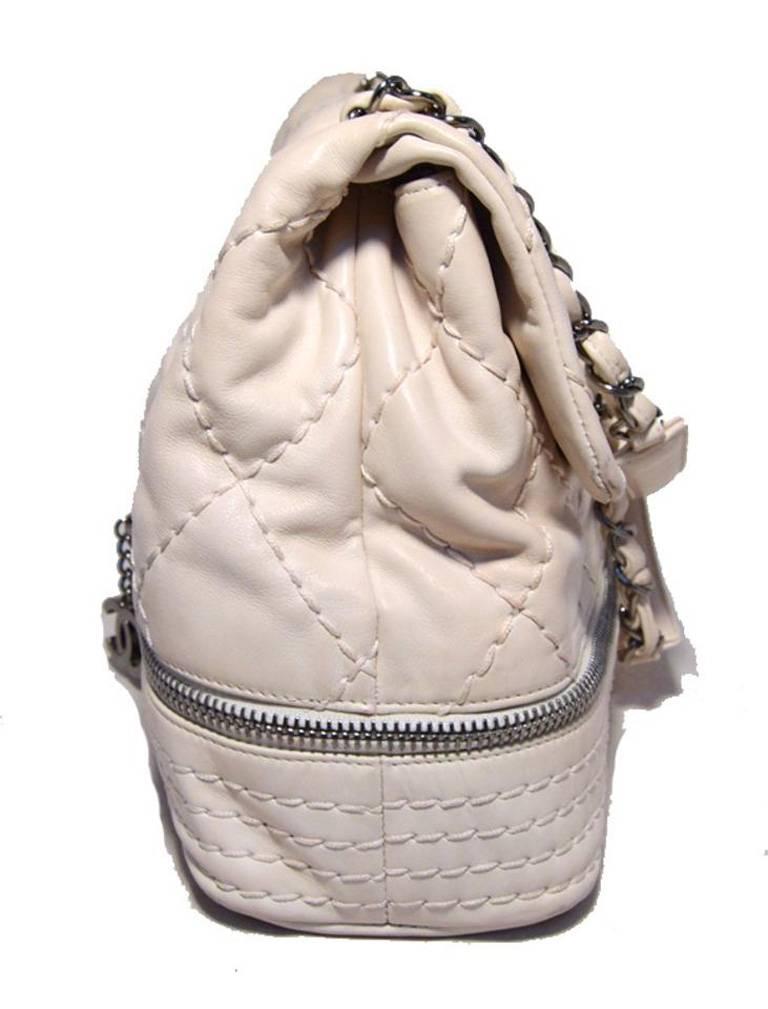 Chanel Quilted Cream Leather Zip Bottom Classic Shoulder Bag In Good Condition In Philadelphia, PA