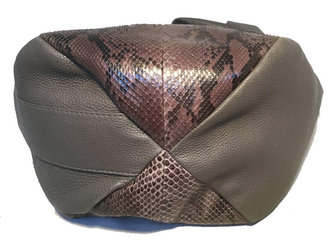 Gucci Grey Leather and Snakeskin Hobo Shoulder Bag In Good Condition In Philadelphia, PA