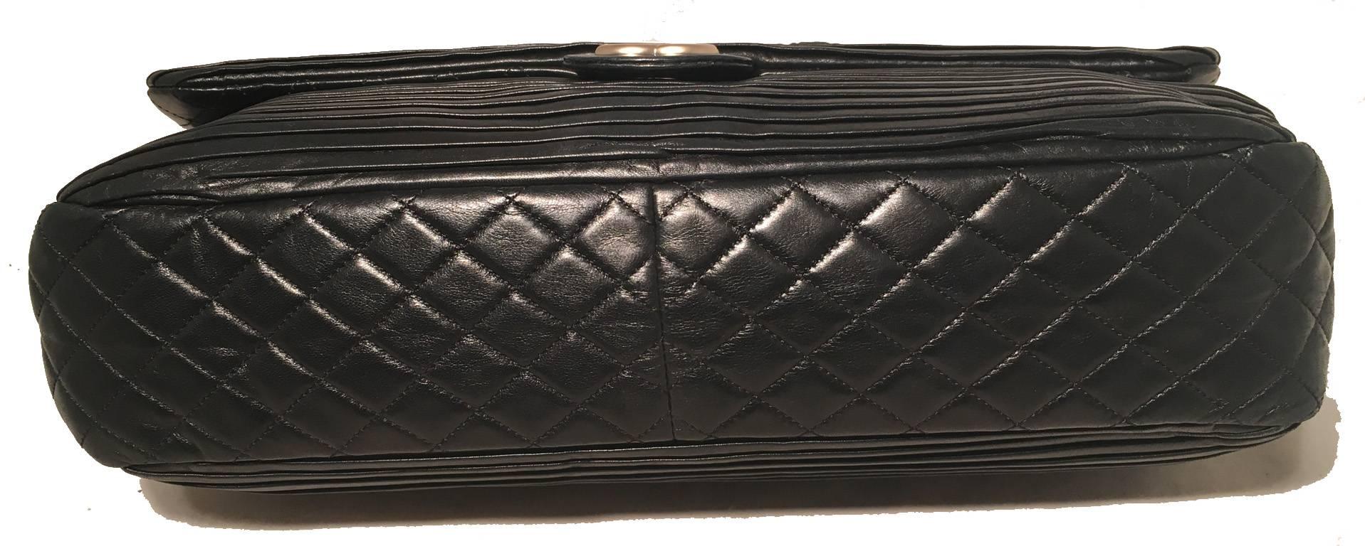 Chanel Black Pleated Leather Classic Flap Shoulder Bag In Excellent Condition In Philadelphia, PA