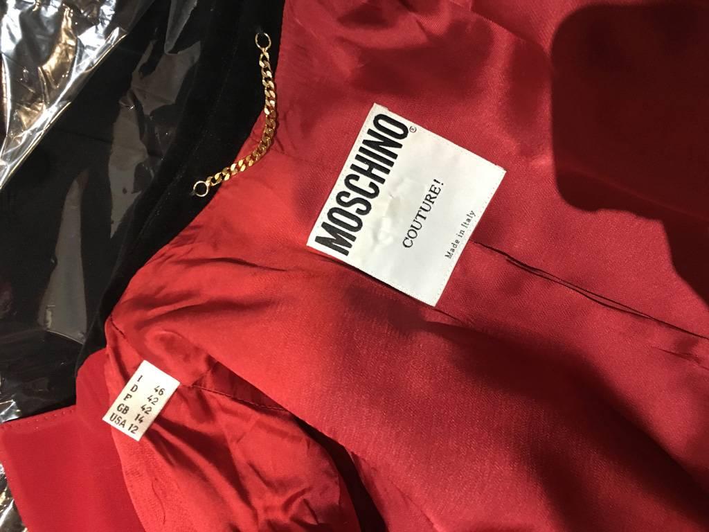 Moschino Couture Vintage Black and Red Women's Blazer Size 12 In Excellent Condition For Sale In Philadelphia, PA