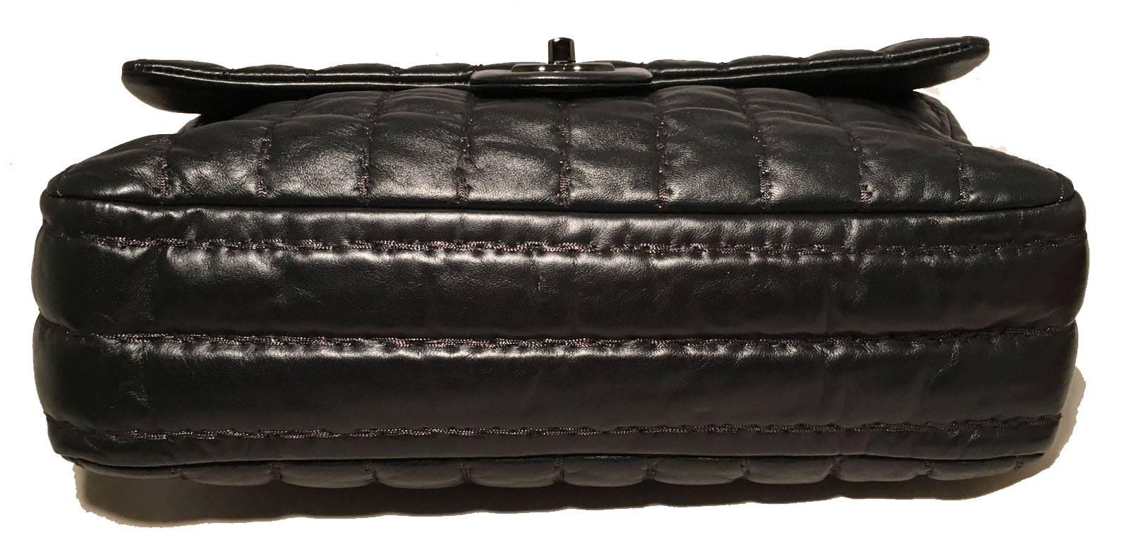Women's or Men's Chanel Black Shimmery Leather Striped Quilted Jumbo Classic Flap 