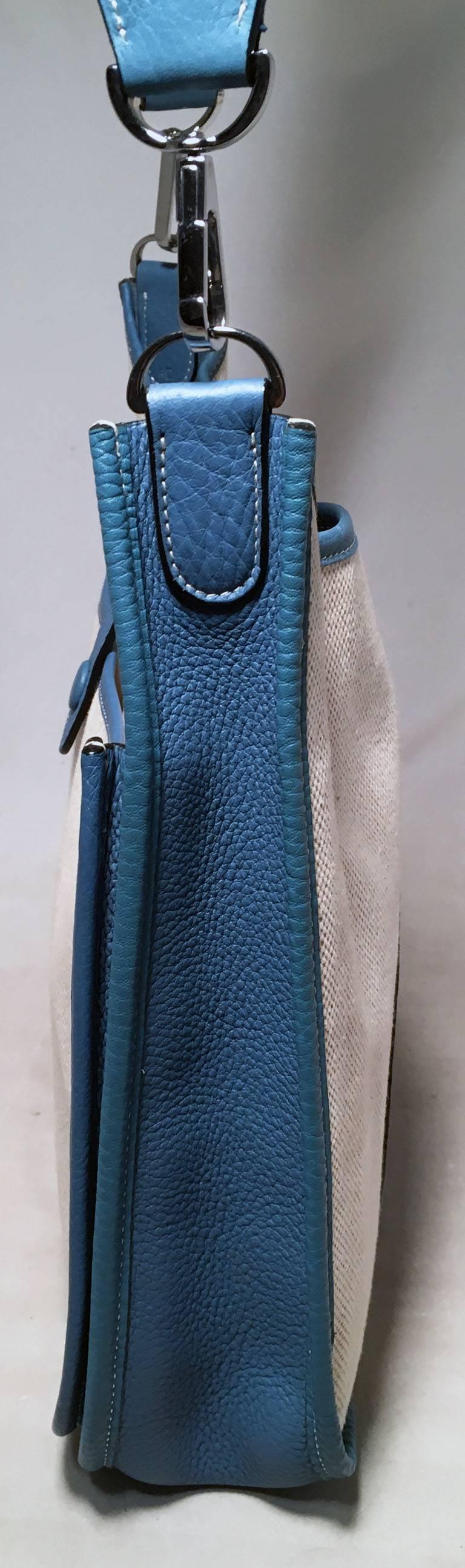 Hermes Toile Canvas and Blue Leather Medium Evelyne II PM Bag  In Excellent Condition In Philadelphia, PA