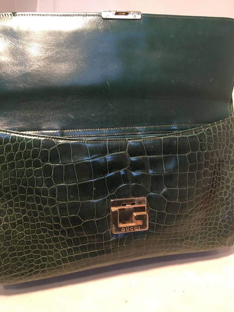 Gucci Vintage Green Alligator Shoulder Bag In Good Condition In Philadelphia, PA