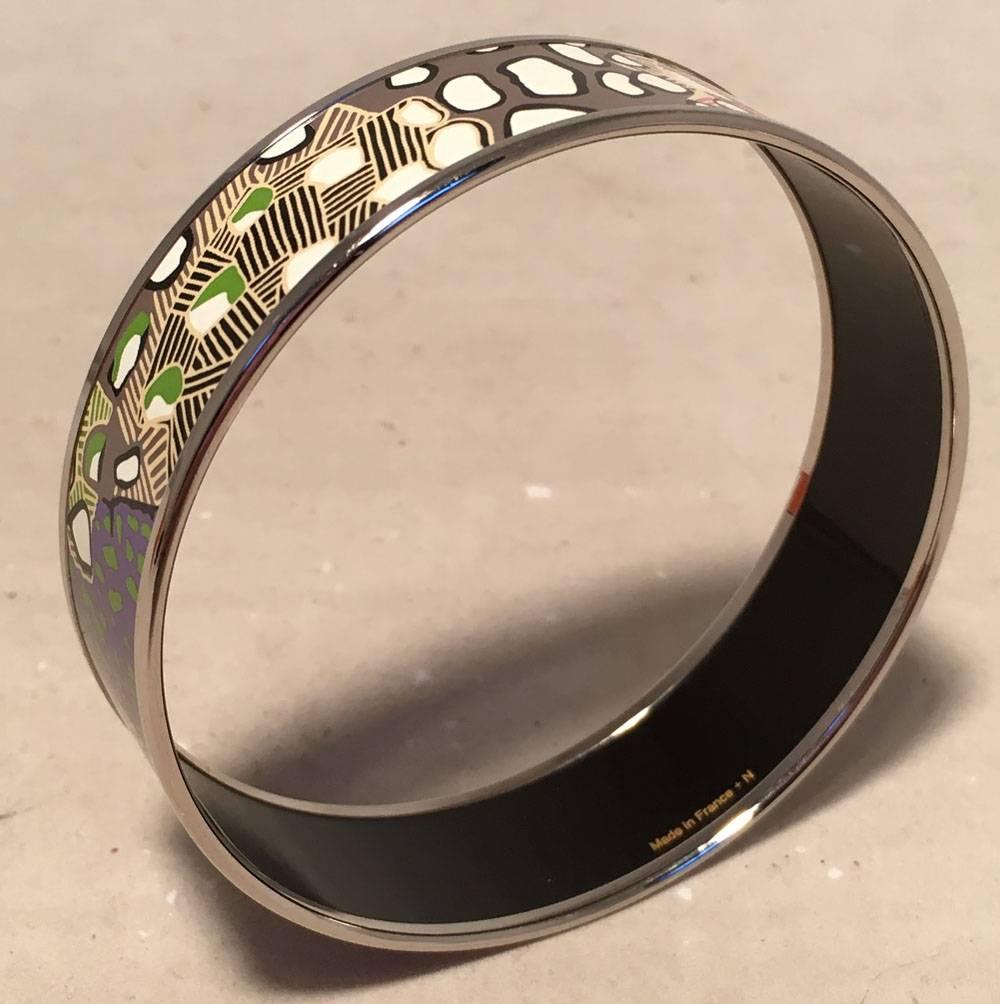 Hermes Multicolor Abstract Print Silver Bangle Enamel Bracelet In Excellent Condition In Philadelphia, PA