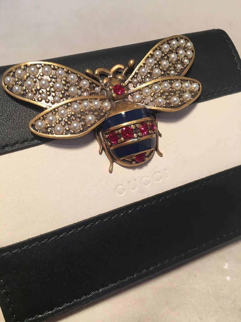 NWOT Gucci Small Navy and Cream Striped Leather Embellished Bee Wallet