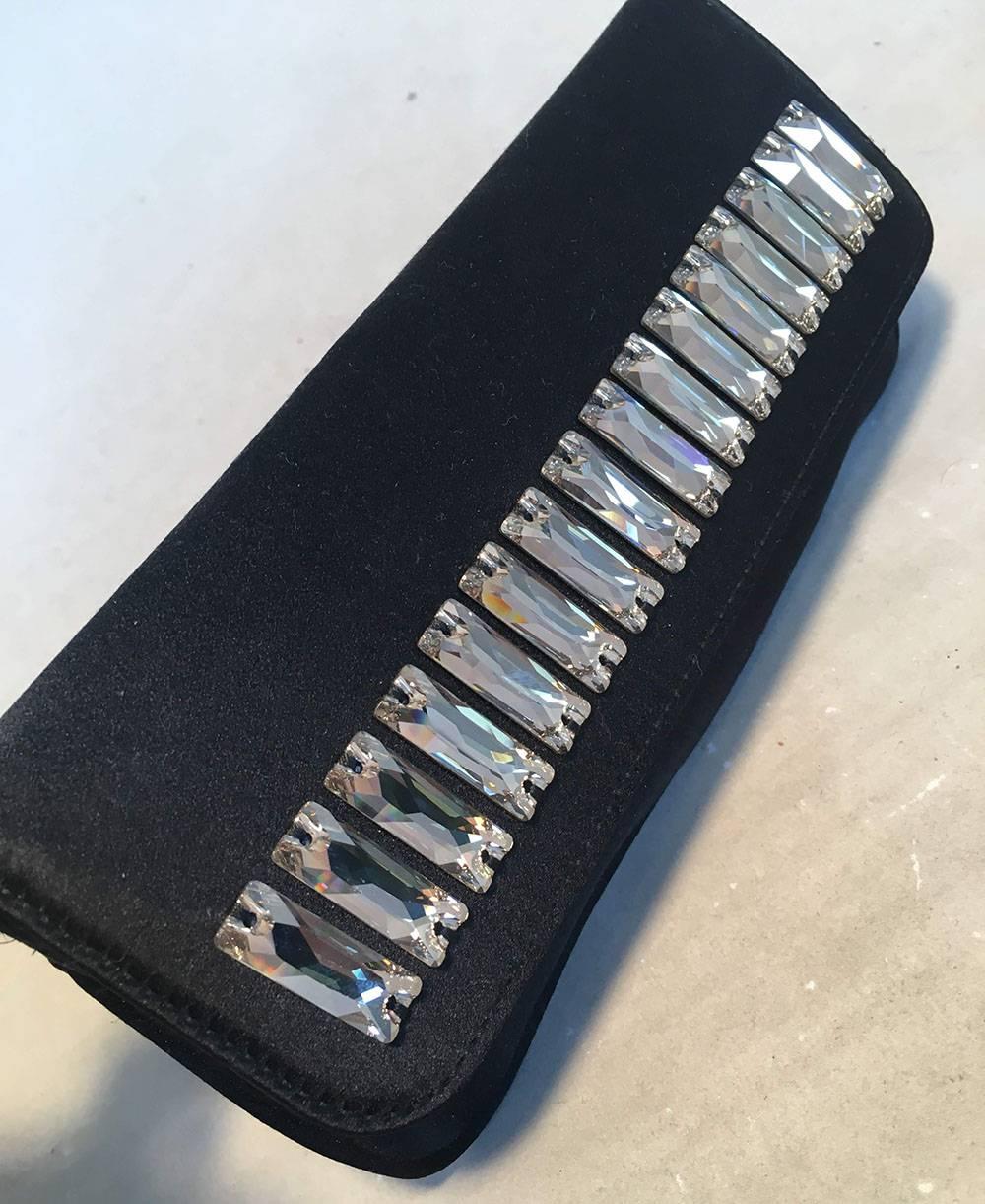 Gucci Black Silk Crystal Front Beaded Evening Bag Clutch In Excellent Condition In Philadelphia, PA