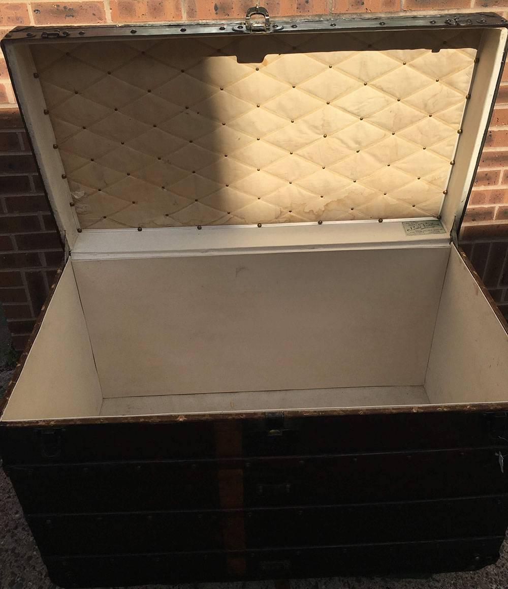 antique steamer trunk identification