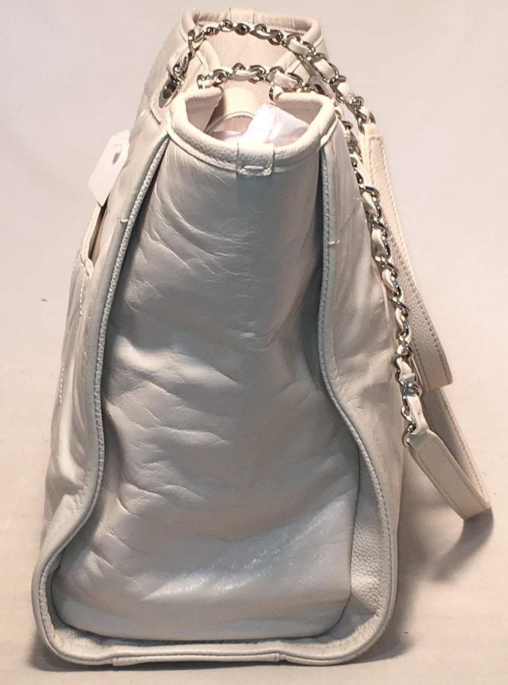 Chanel White Glazed Leather Deauville Shopping Bag Tote In Excellent Condition In Philadelphia, PA