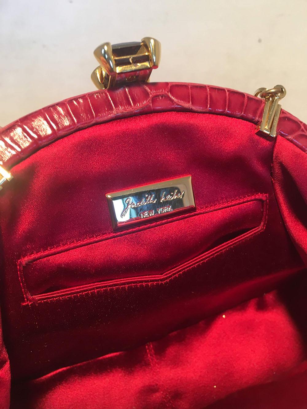 Judith Leiber Small Red Alligator Handbag In Excellent Condition For Sale In Philadelphia, PA