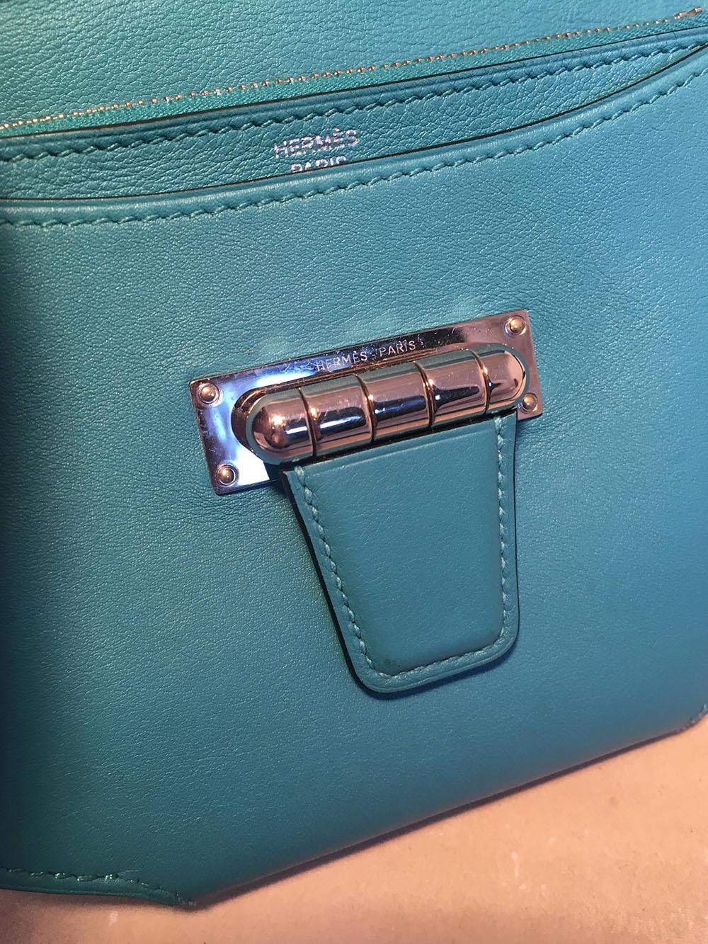 NWOT Hermes Teal Swift Leather Convoyeur Mini Messenger Crossbody Shoulder Bag In New Condition For Sale In Philadelphia, PA