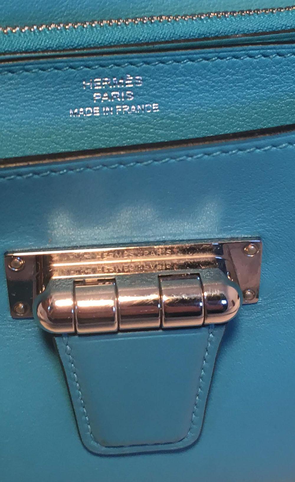 Women's NWOT Hermes Teal Swift Leather Convoyeur Mini Messenger Crossbody Shoulder Bag For Sale