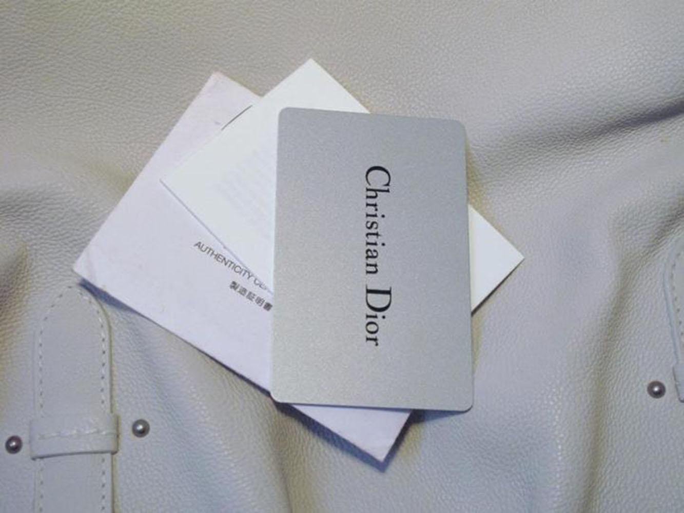 Gray Christian Dior White Leather Shoulder Shopper Bag  For Sale