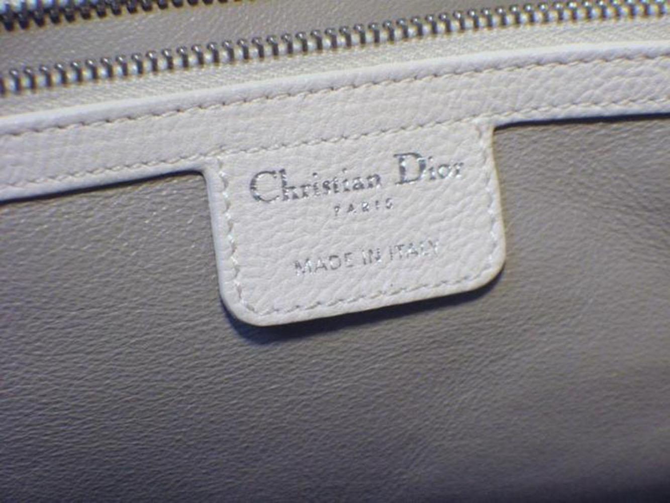 Women's Christian Dior White Leather Shoulder Shopper Bag  For Sale