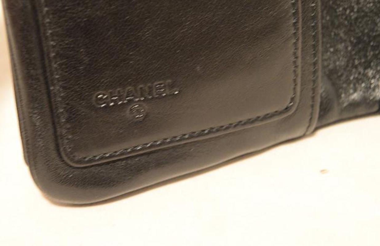 Chanel Black Leather Bow Wallet Clutch In Excellent Condition In Philadelphia, PA
