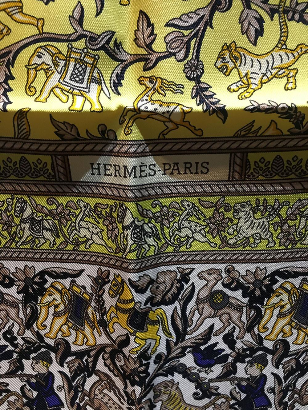 Hermes Vintage Chasse en Inde Yellow Silk Scarf In Excellent Condition In Philadelphia, PA