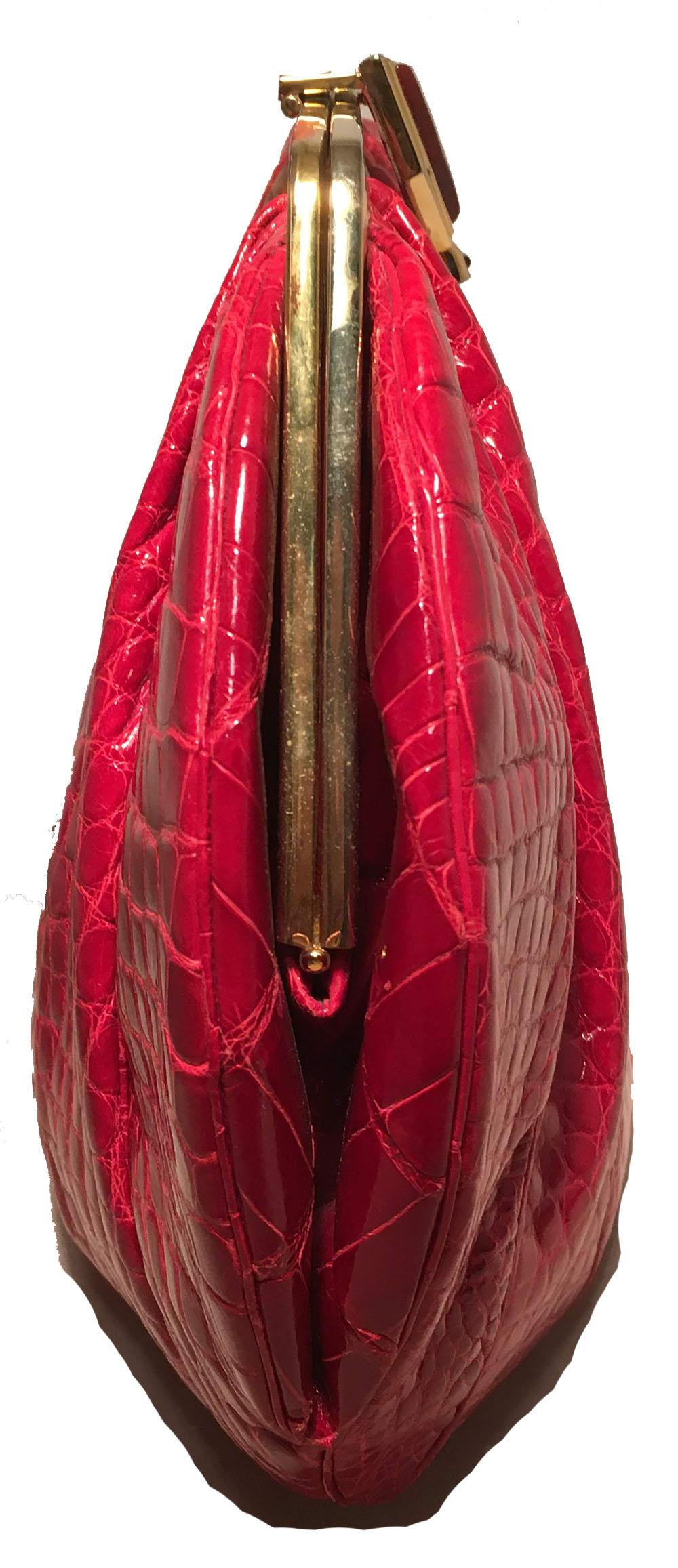 Judith Leiber Vintage Red Alligator XL Oversized Clutch In Excellent Condition For Sale In Philadelphia, PA
