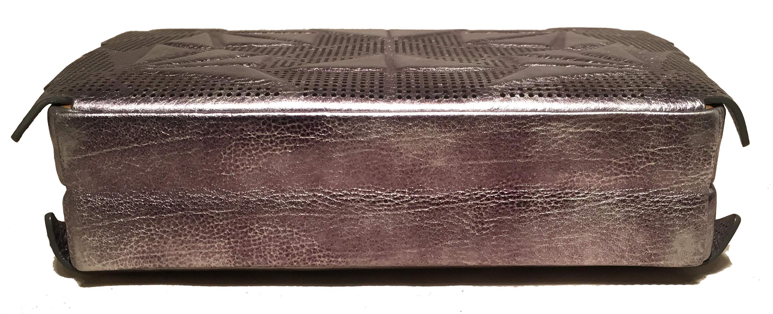 Women's Tonya Hawkes Silver Metallic Embossed and Laser Cut Leather Convertible Clutch For Sale